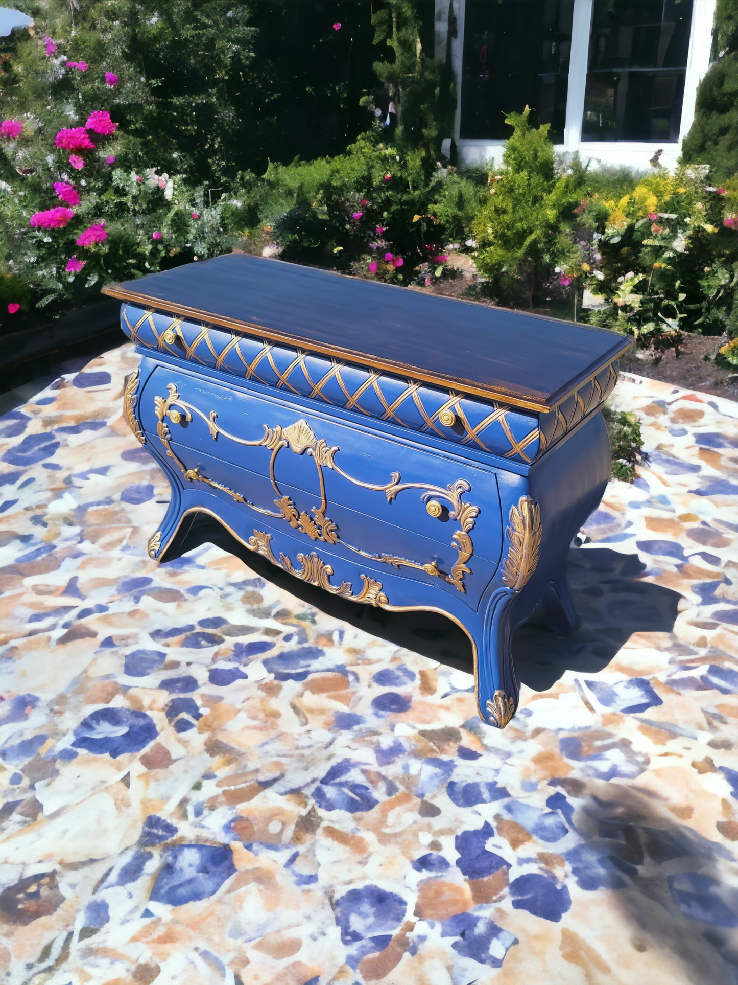 💫🇮🇹 Italian Provincial Bombe in Ultramarine Blue and Gold Tones 🇮🇹💫