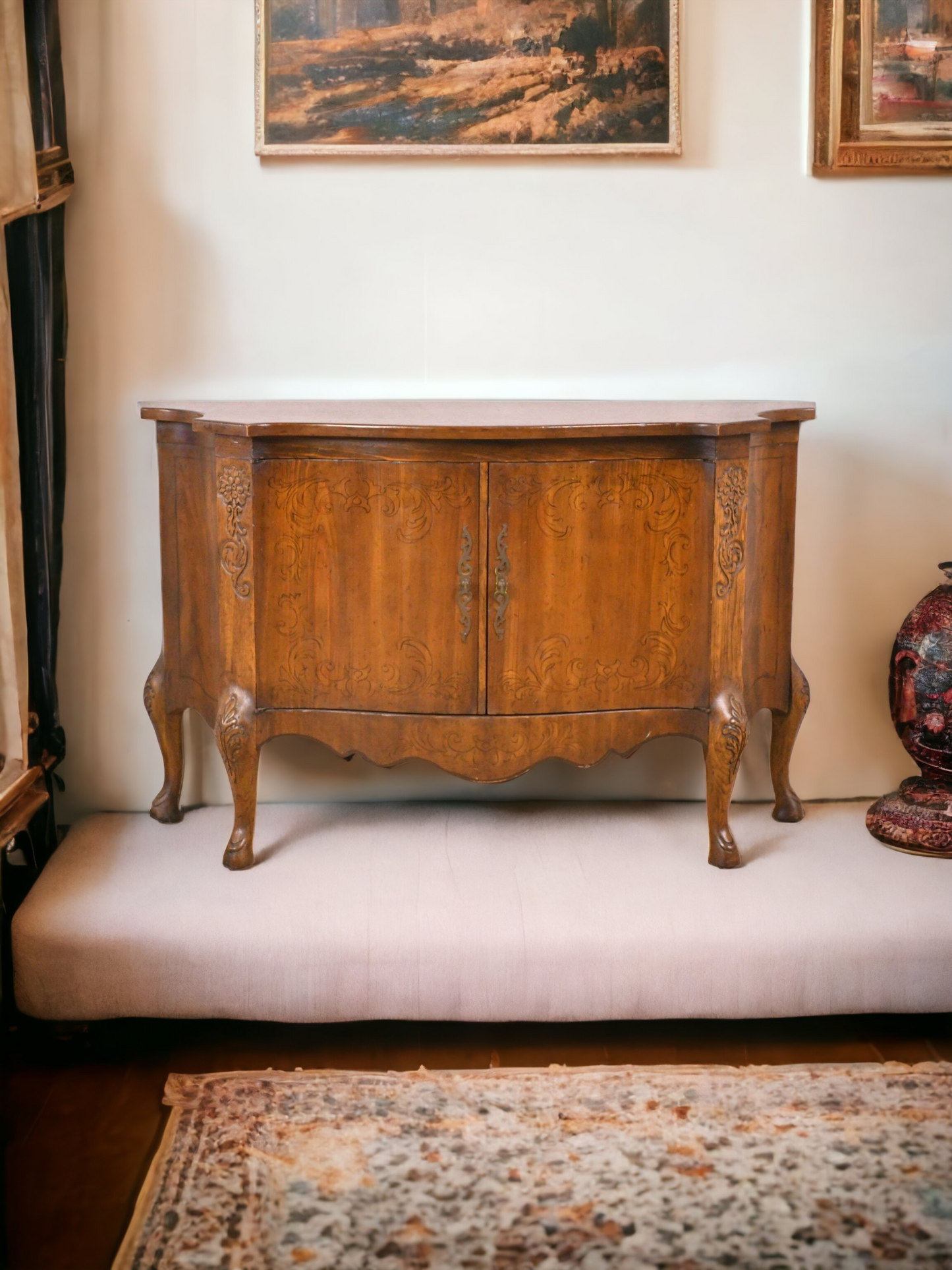 🔱🇮🇹 ¡Cómoda Italiana Tallada en Madera de Nogal 🇮🇹🔱