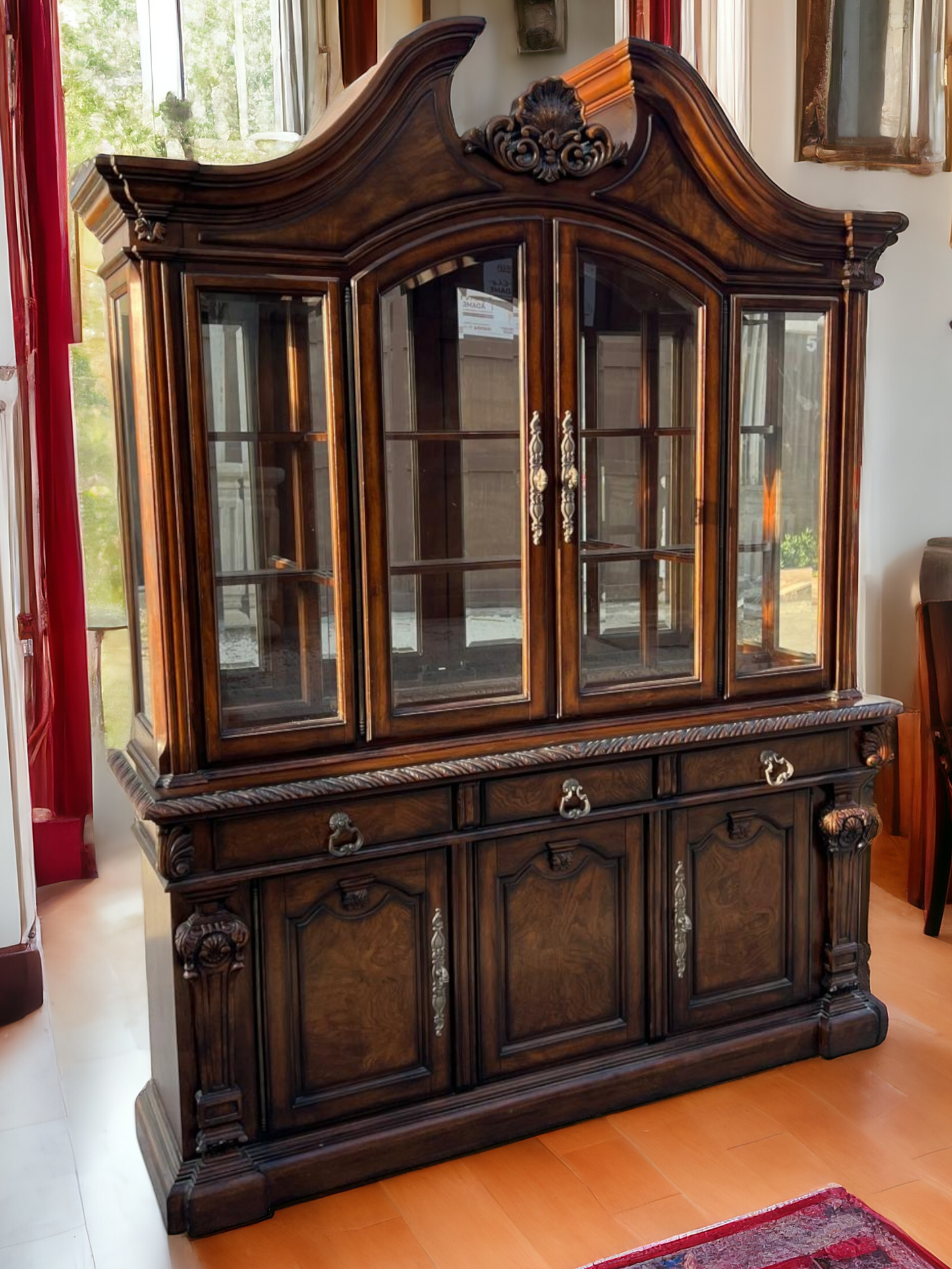 🌟 Vitrina Casa Mollino de Ashley Furniture 🌟