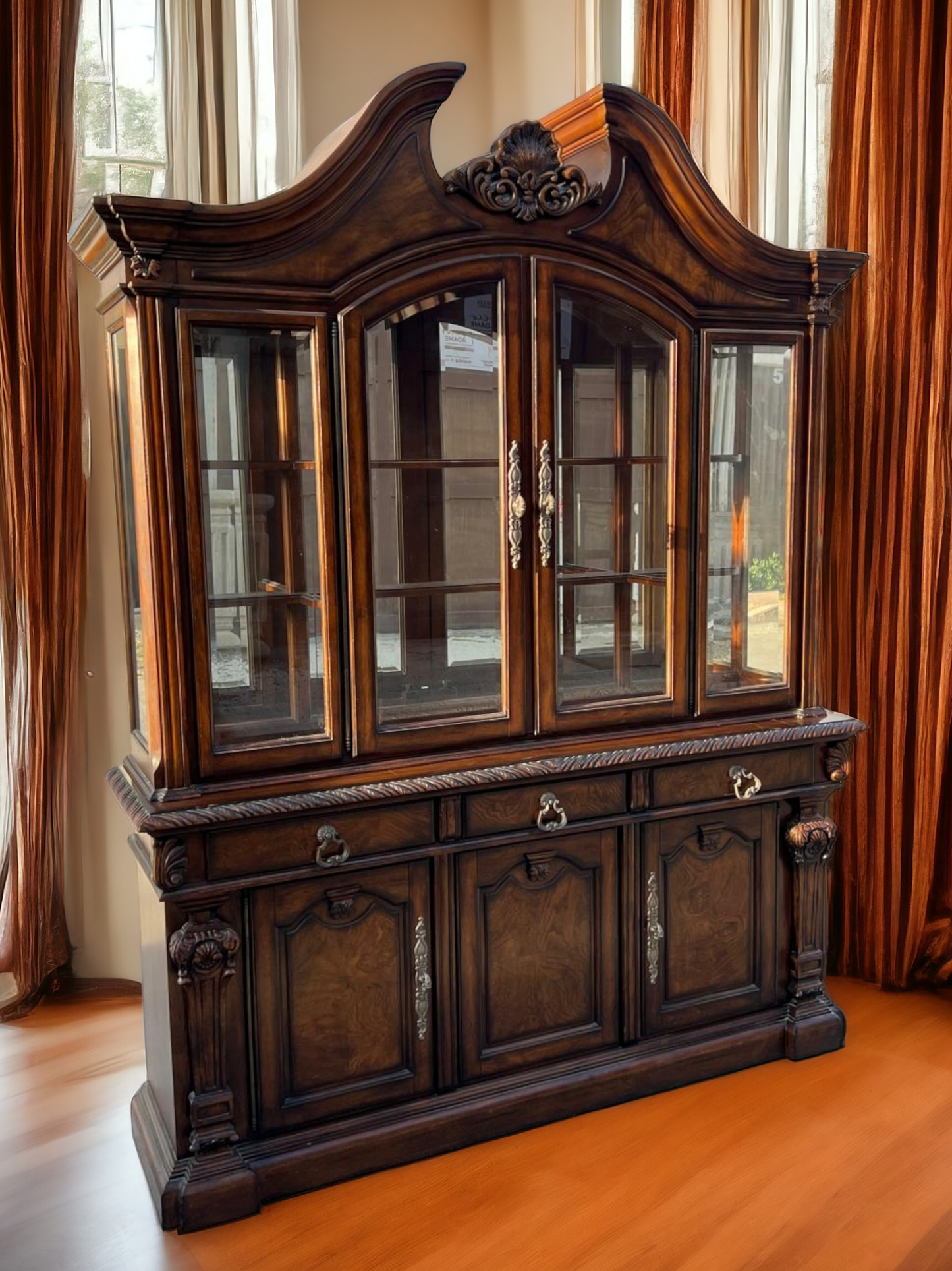🌟 Vitrina Casa Mollino de Ashley Furniture 🌟