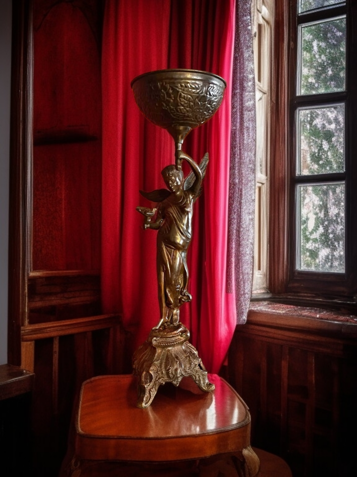 ✨ "Escultura de Ángel en Bronce: Historia y Elegancia en Cada Detalle" 🏺✨