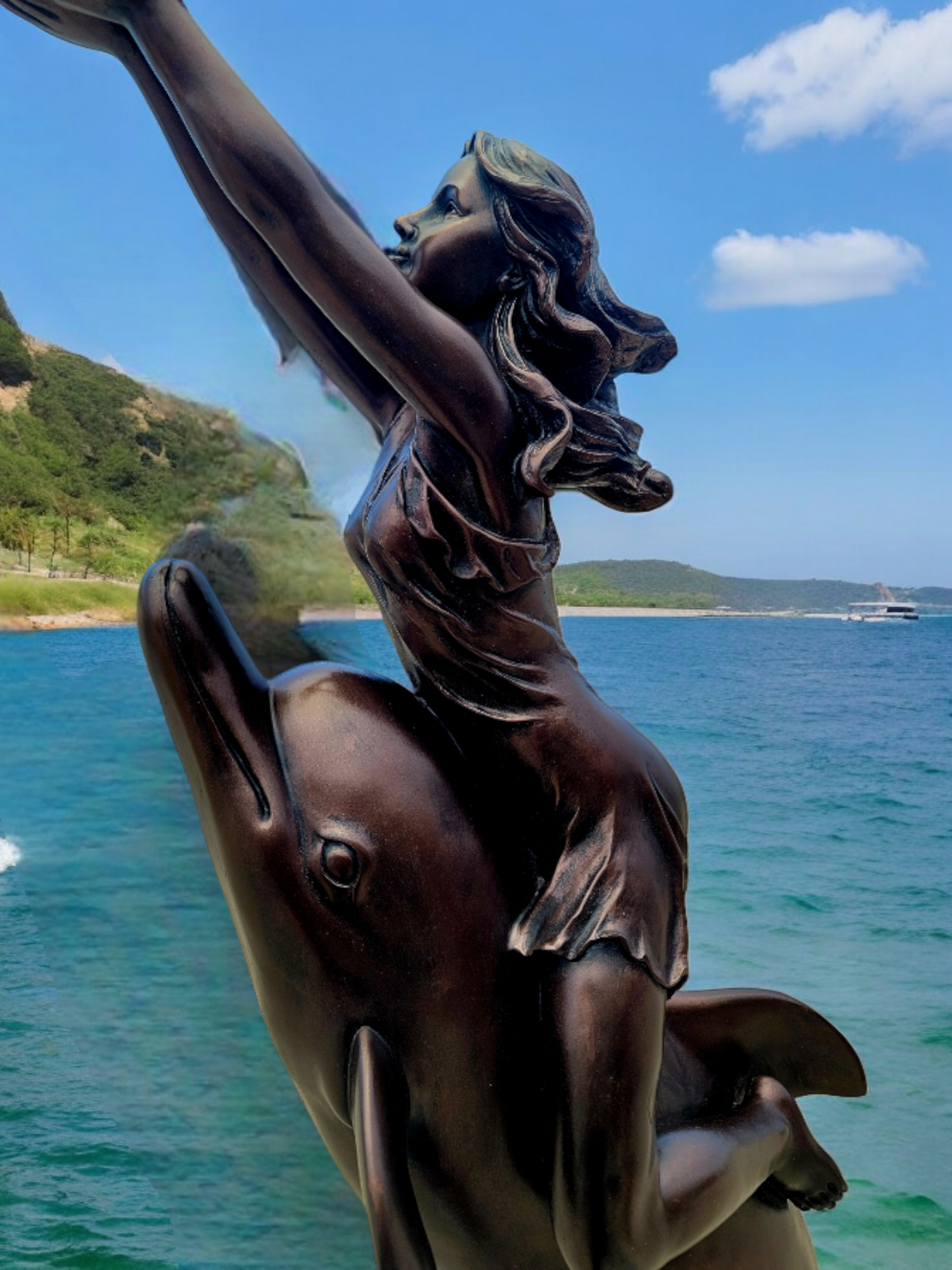 ✨🐬 🌟 Tall Lamp with Dolphin and Woman Sculpture✨🐬 Available only at Rosarito Antiques!🛍️