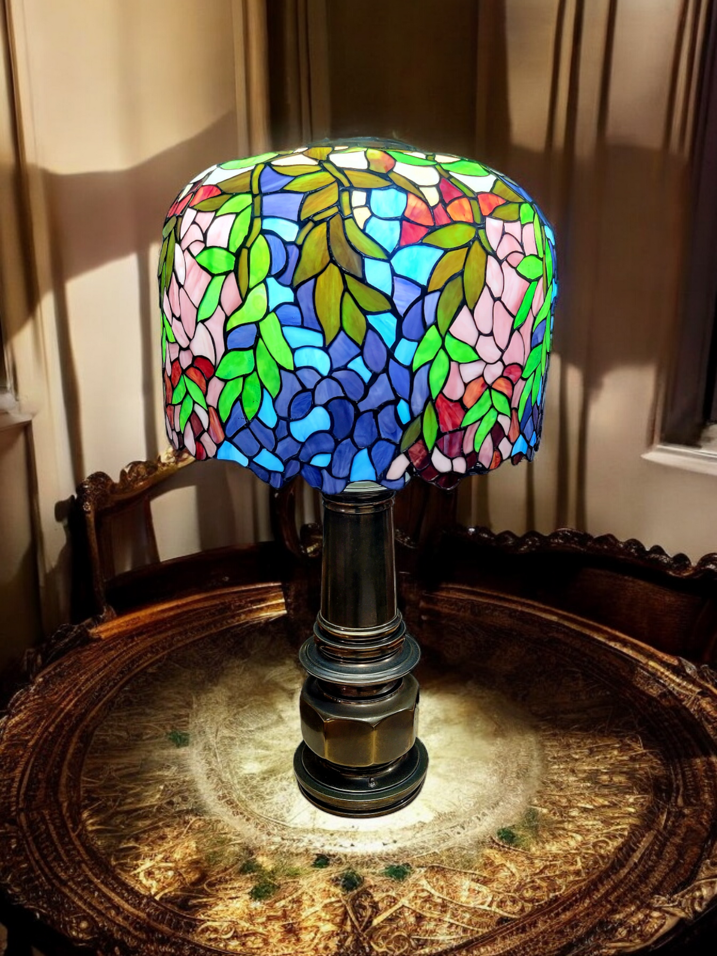 🌟Tiffany Wisteria Lamp with Elegant Bronze Vase and Opal Glass🌟