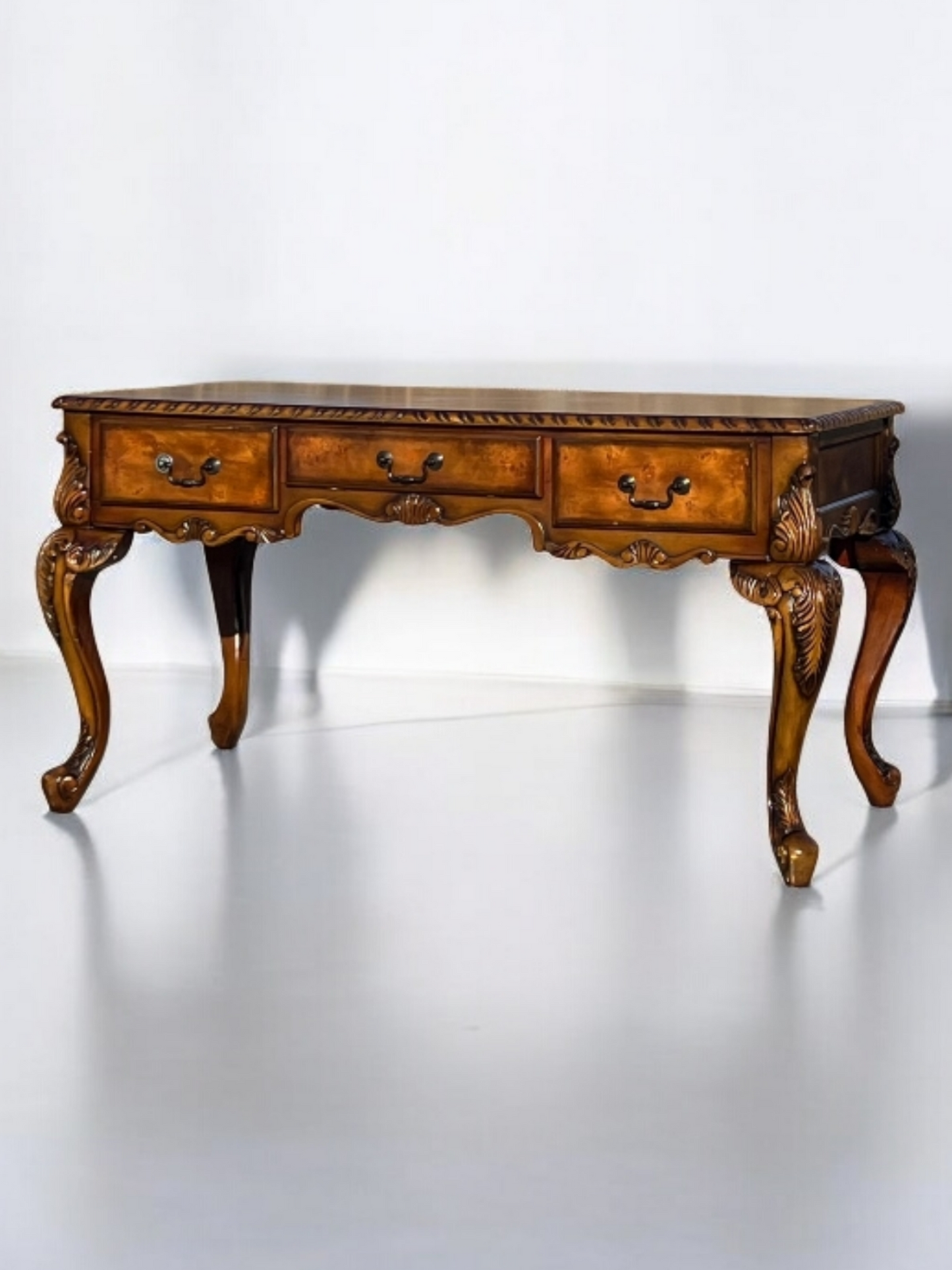 ✨Traditional Walnut Wood Executive Desk✨