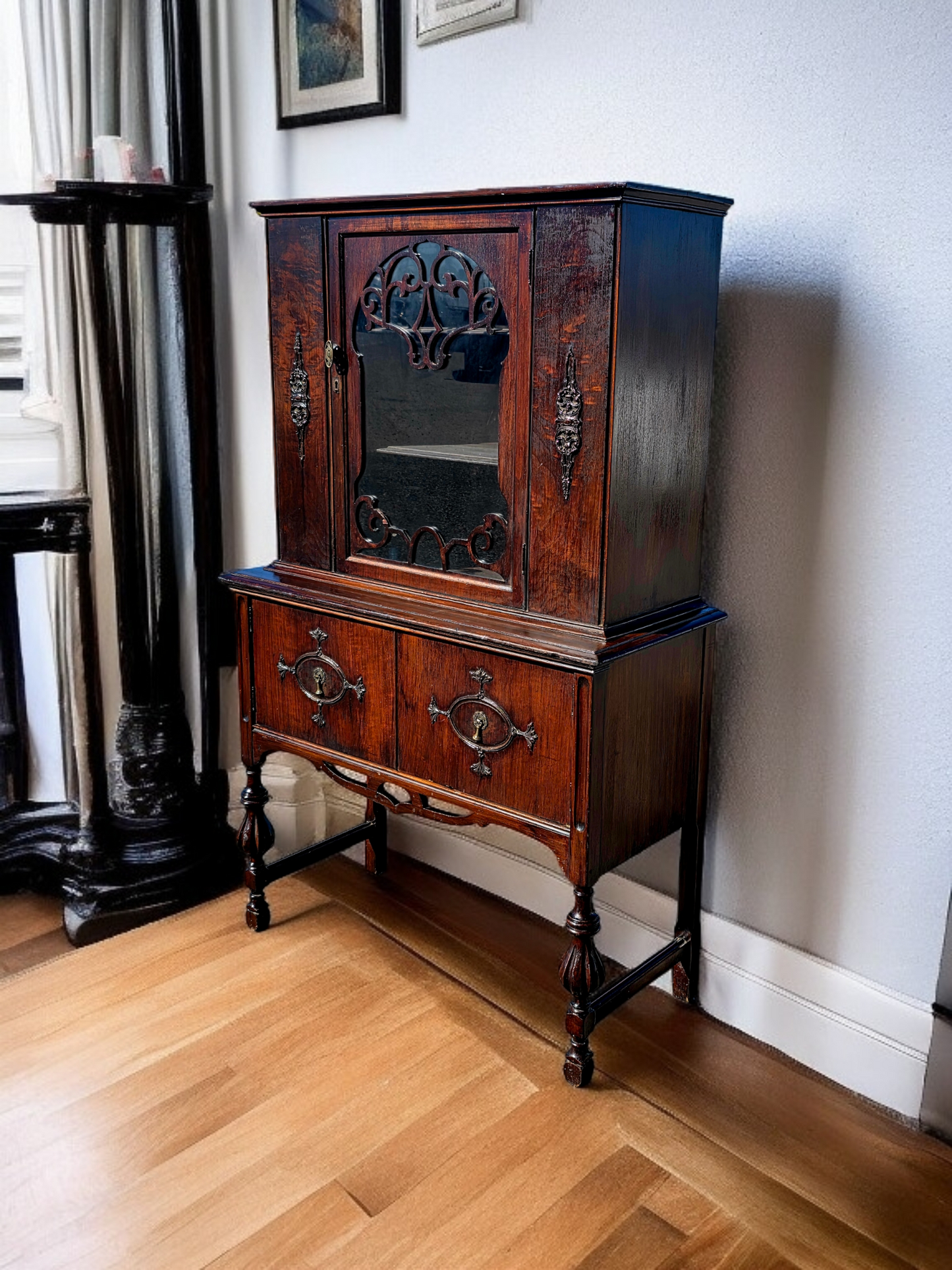 📜🏛️ 📜Vitrina Antigua de Madera De Caoba – Elegancia Centenaria📜🏛️ 📜