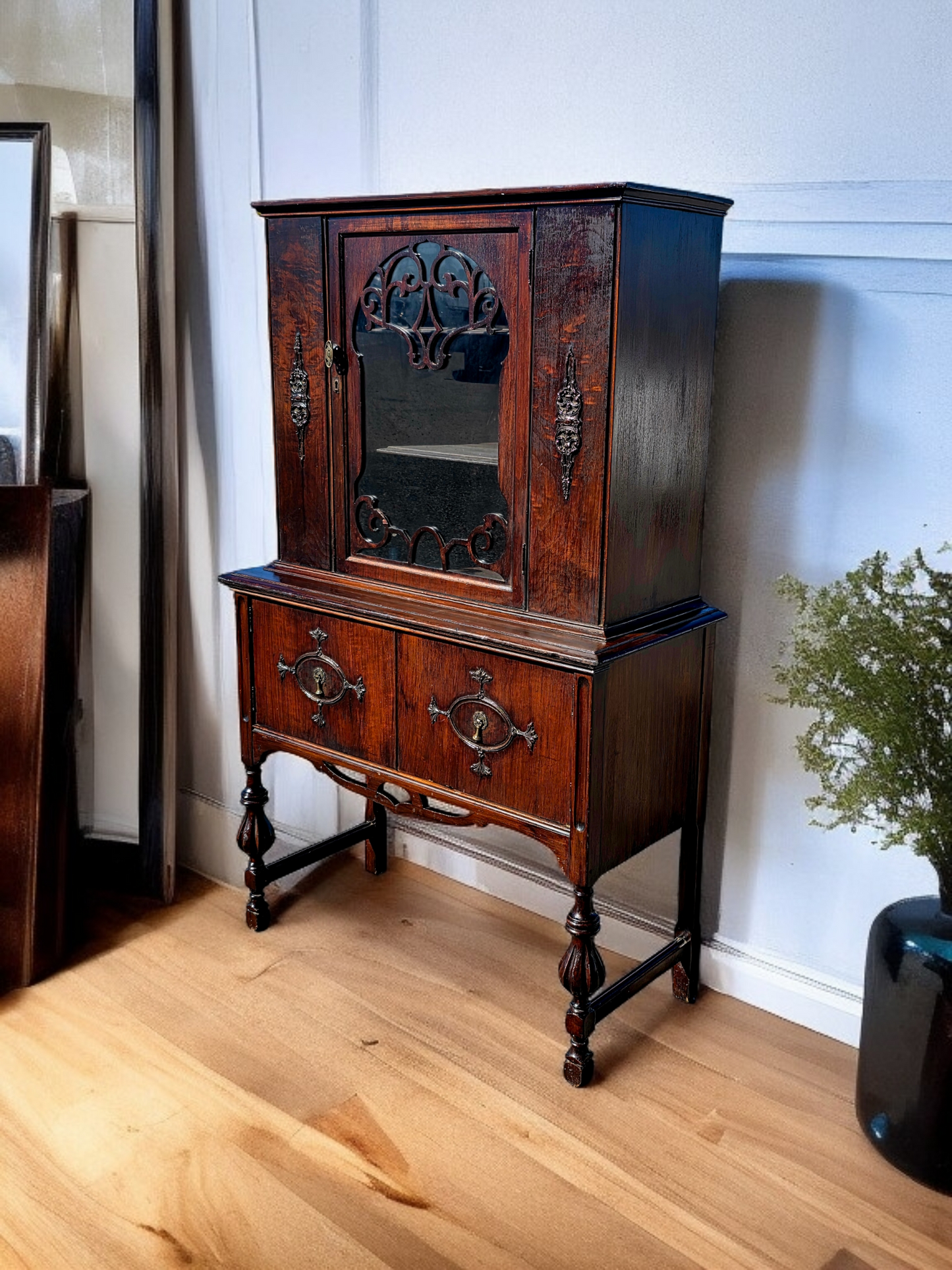 📜🏛️ 📜Vitrina Antigua de Madera De Caoba – Elegancia Centenaria📜🏛️ 📜