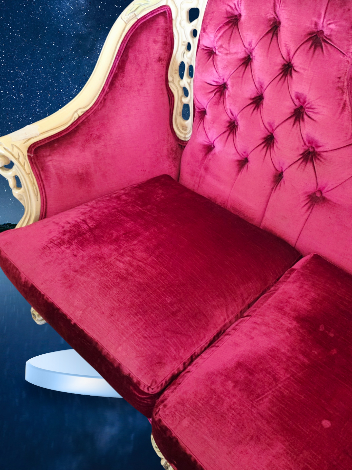 🎩 ✨ Sala de Epoca en Terciopelo Vino y Madera Tallada Color Marfil ✨🏛️