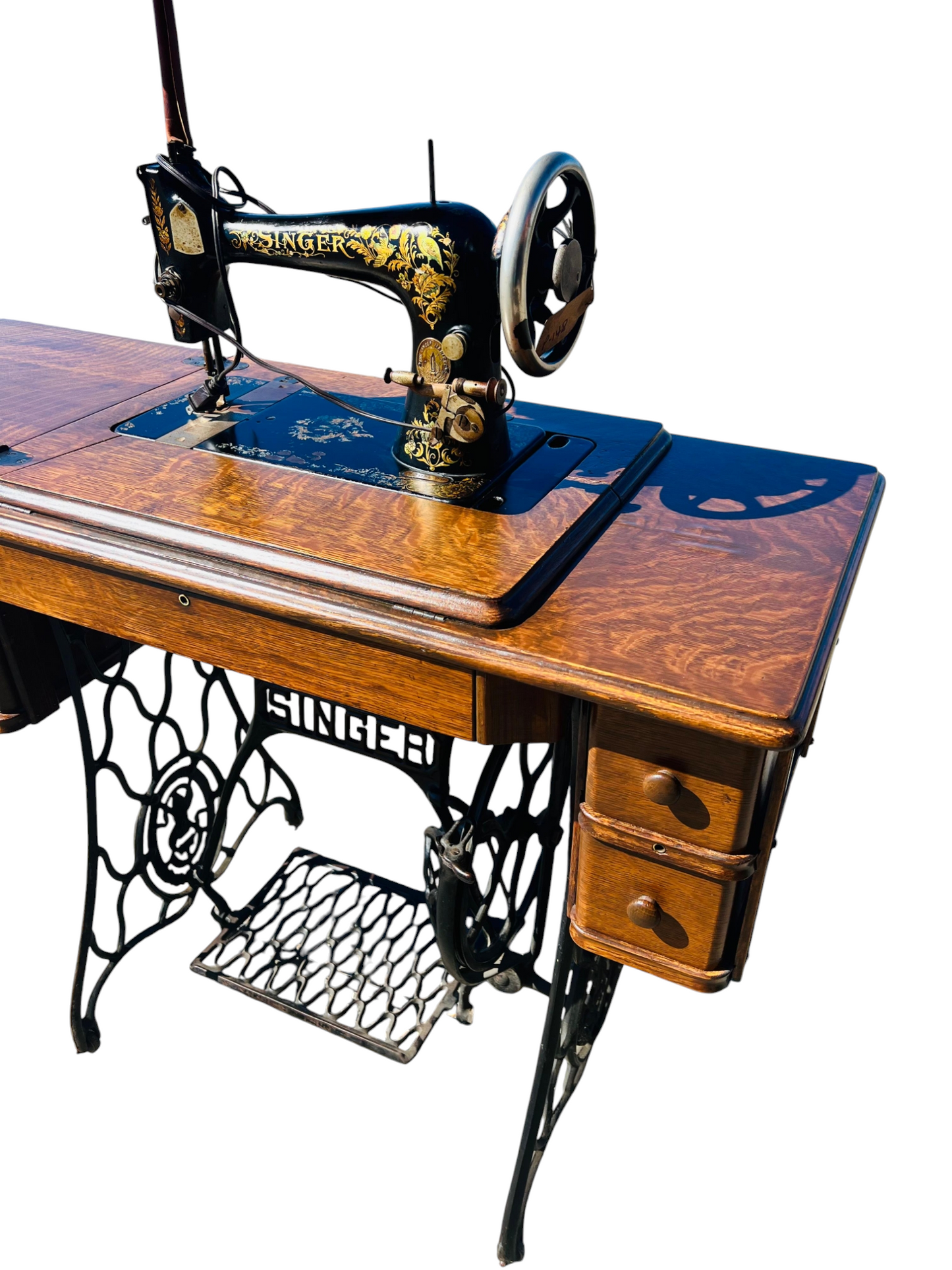 🕰️ Singer del siglo XIX convertida en lampara decorativa con vitrales en tonos otoñales🔱