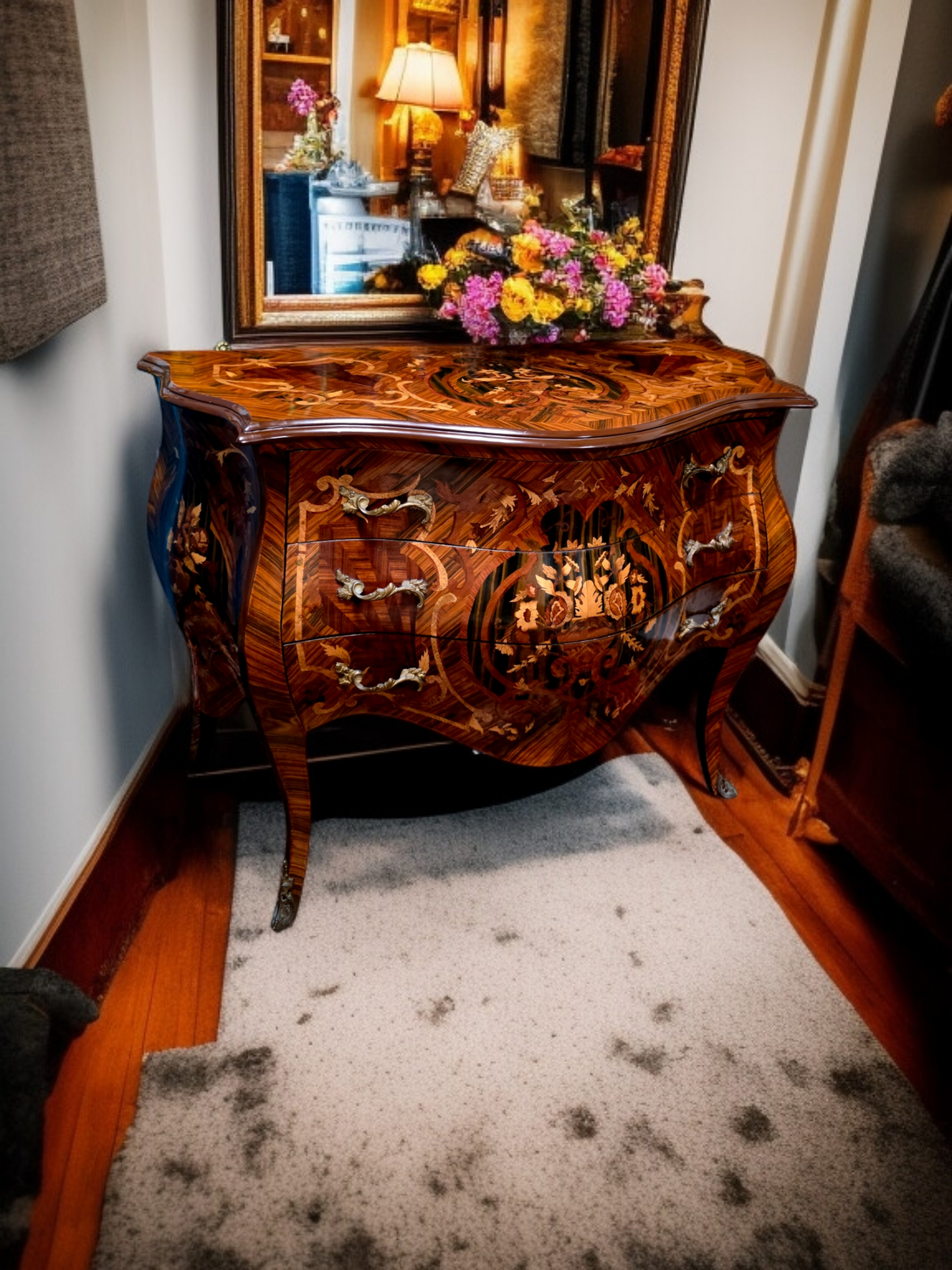 ⚜️Bombé francés con marquetería e incrustaciones en bronce dorado 🇫🇷