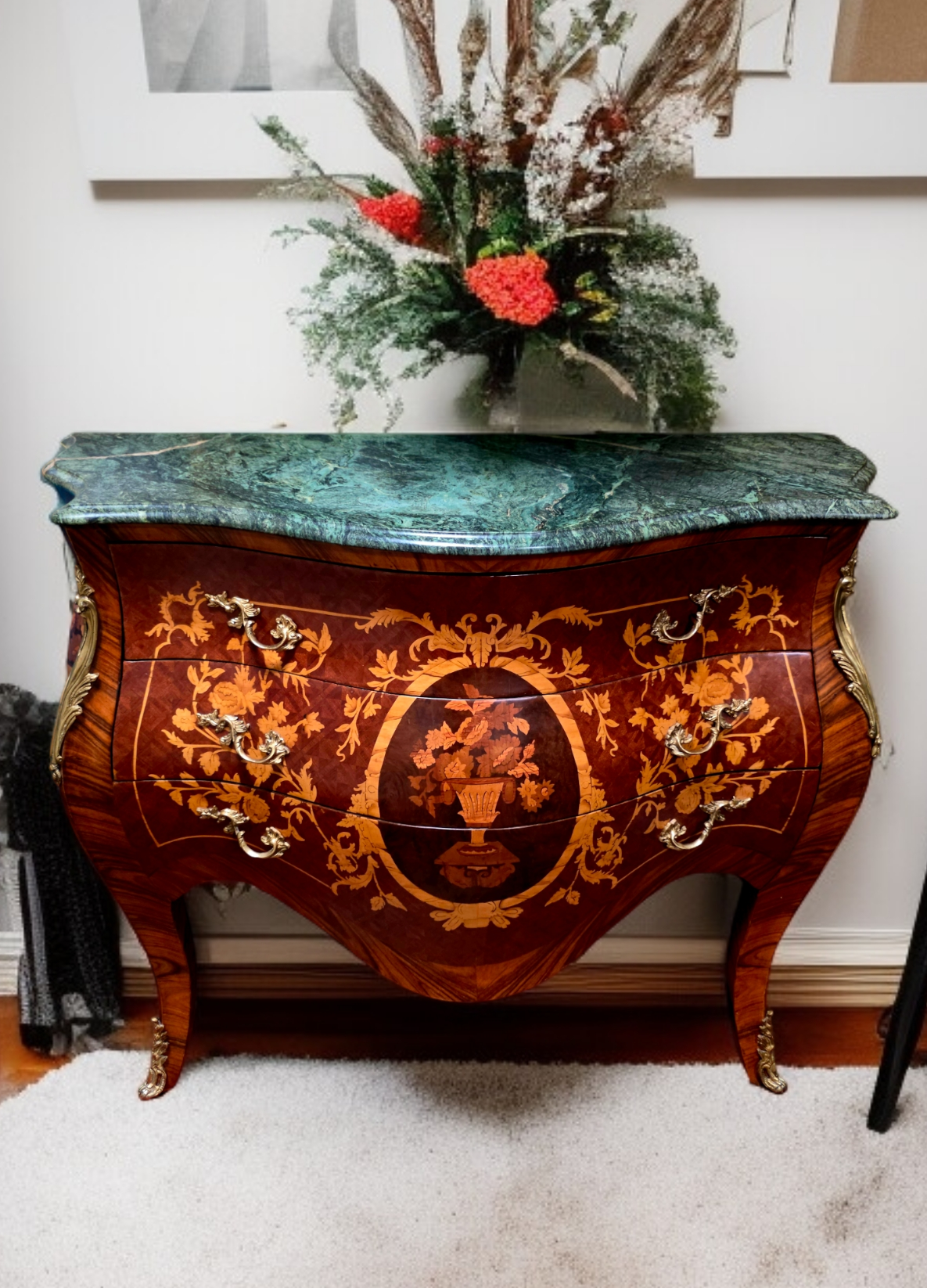 🇫🇷✨Bombe Francés con Marquetería, Bronce Dorado y Mármol Verde Pecho Paloma 🎩🌿