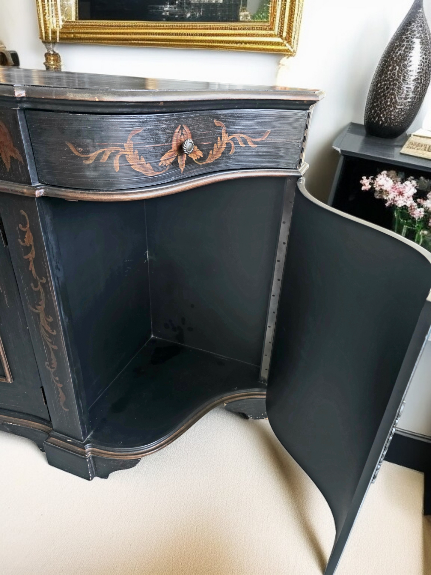 🌿Bufetero Clásico con Ave Fénix – Obra Maestra de Ultimate Accents🌿