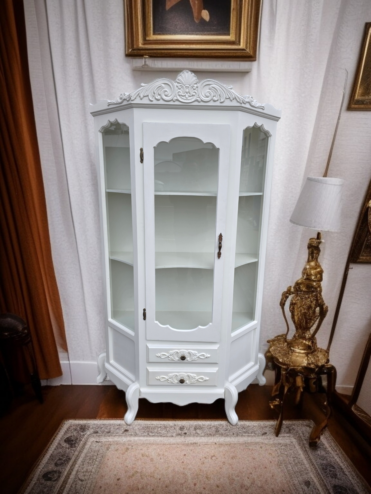 🏰 Vitrina De Madera - Blanco Perla Con Ornamentacion Clasica🏰