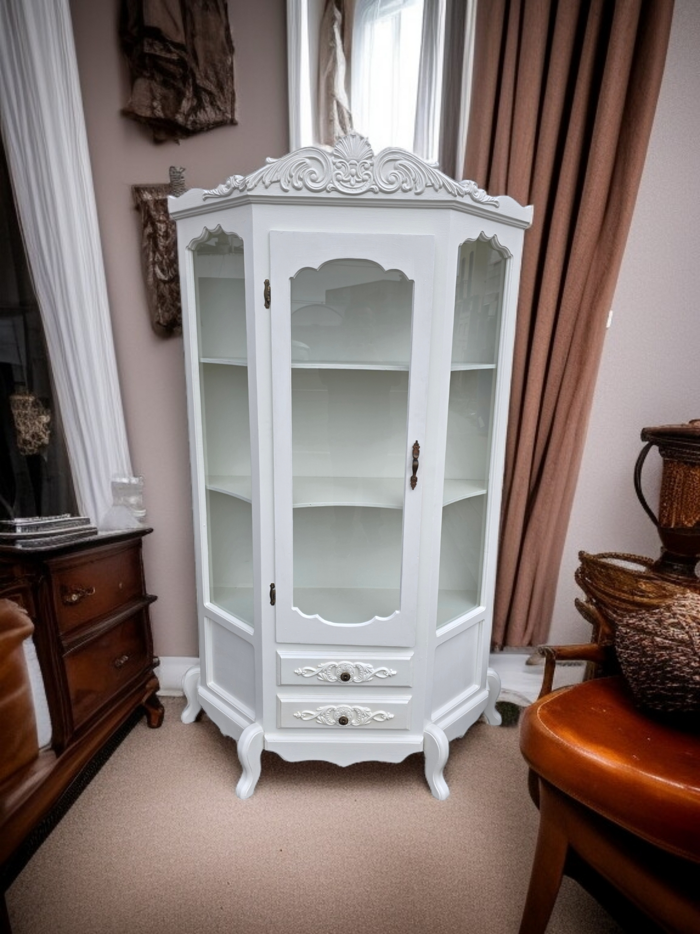 🏰 Vitrina De Madera - Blanco Perla Con Ornamentacion Clasica🏰