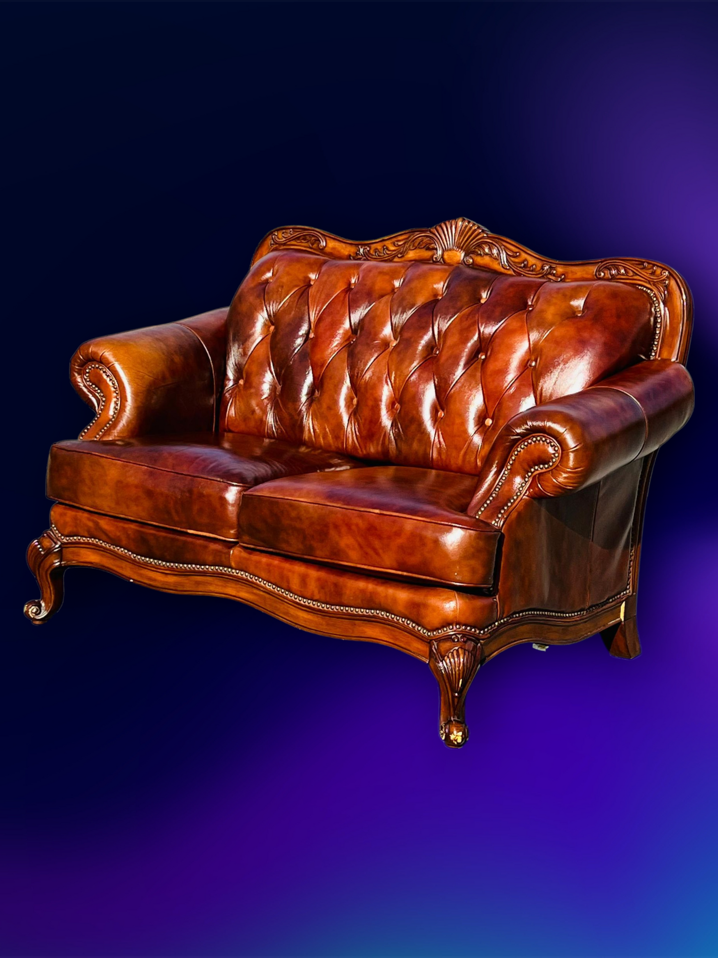 🛋️ Juego de Sala Clasico — Cuero Marron con Tallado Ornamental (2 piezas)