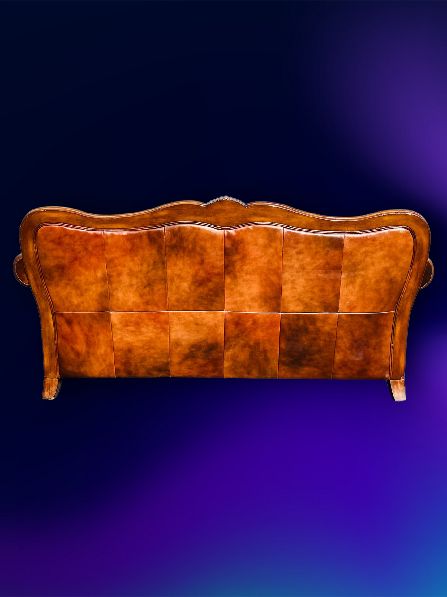 🛋️ Juego de Sala Clasico — Cuero Marron con Tallado Ornamental (2 piezas)