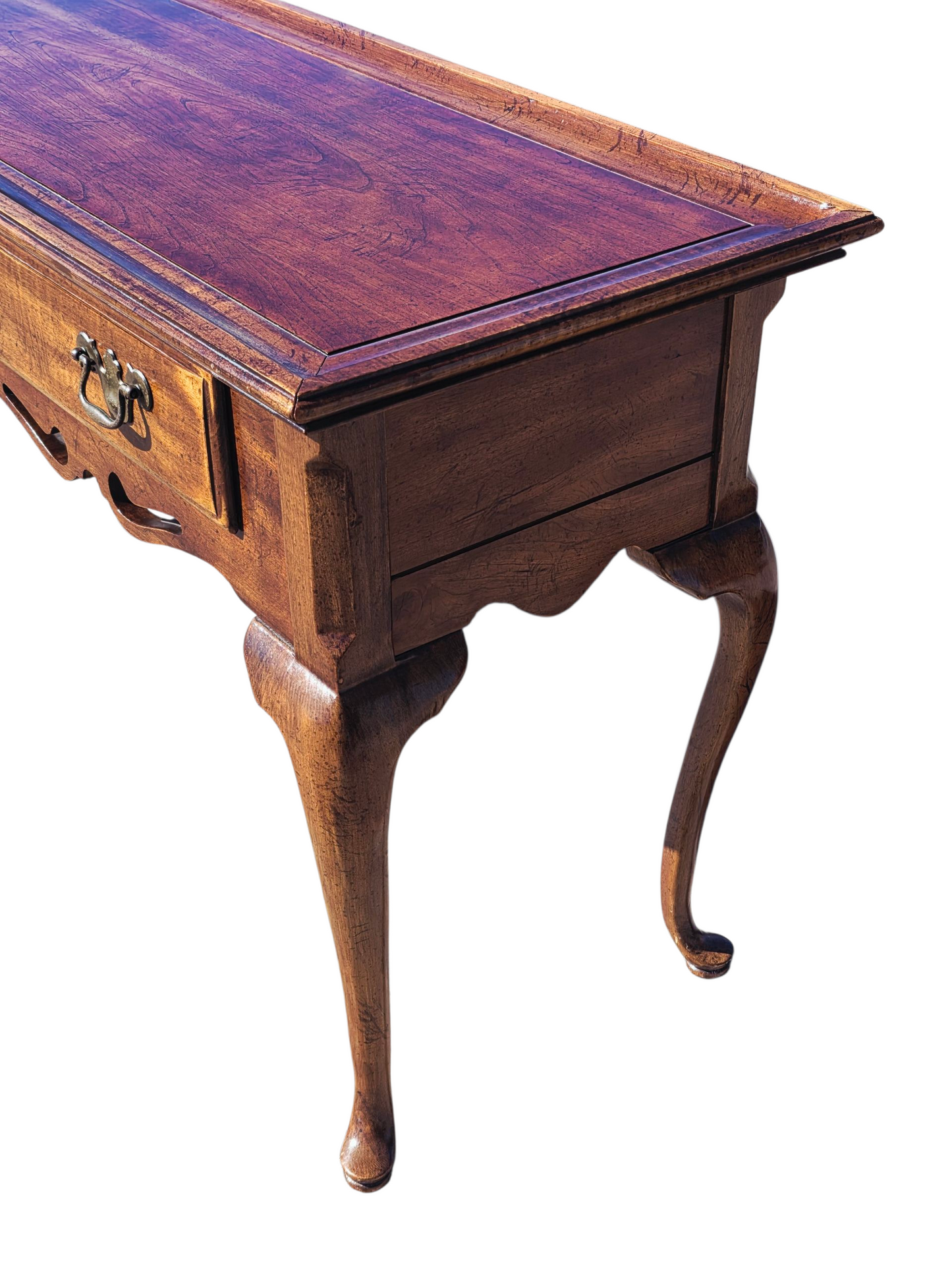 🌿✨Classic Carved Wood Credenza – Timeless Elegance for Spaces with Soul ✨🌿