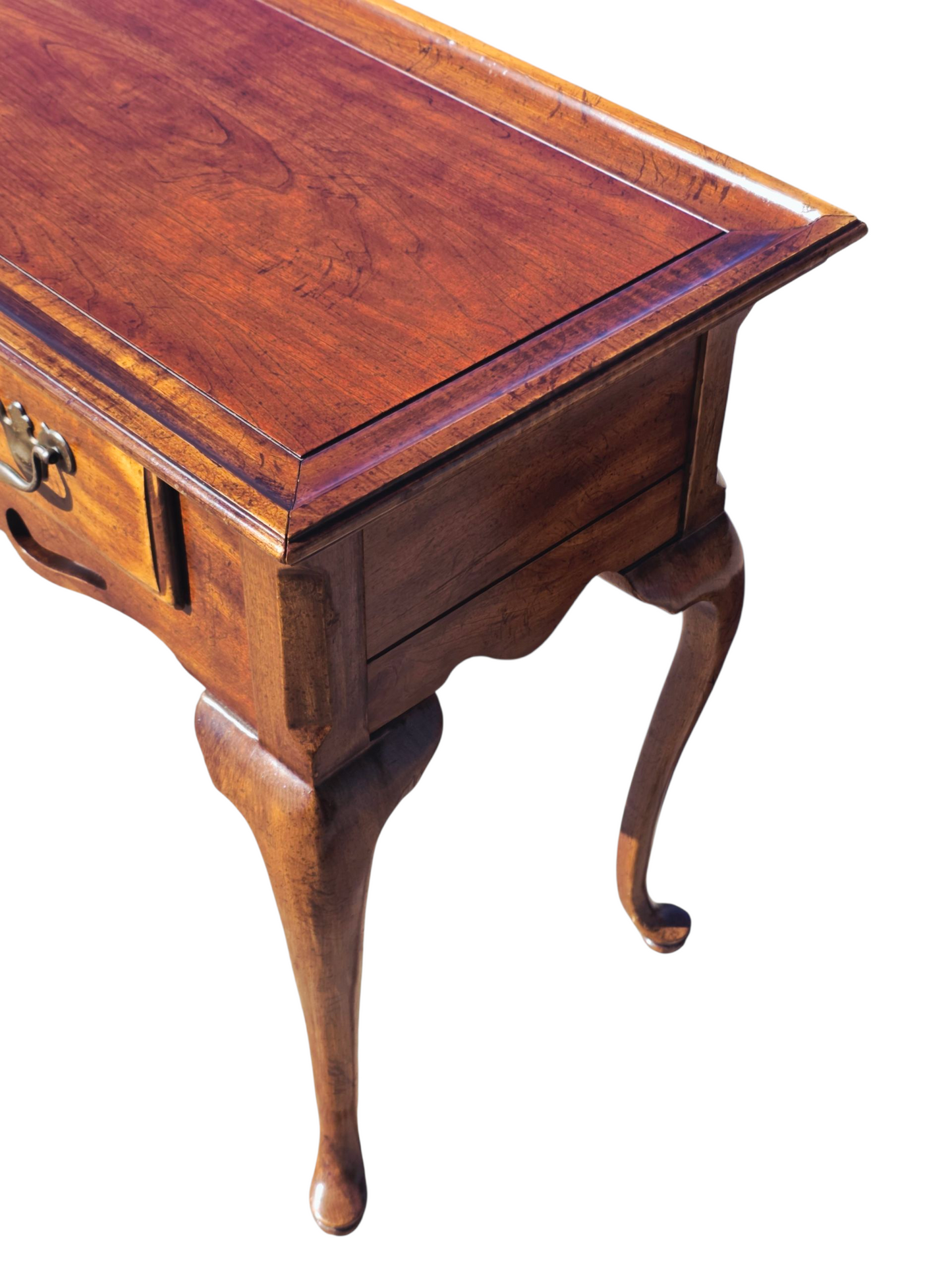 🌿✨Classic Carved Wood Credenza – Timeless Elegance for Spaces with Soul ✨🌿