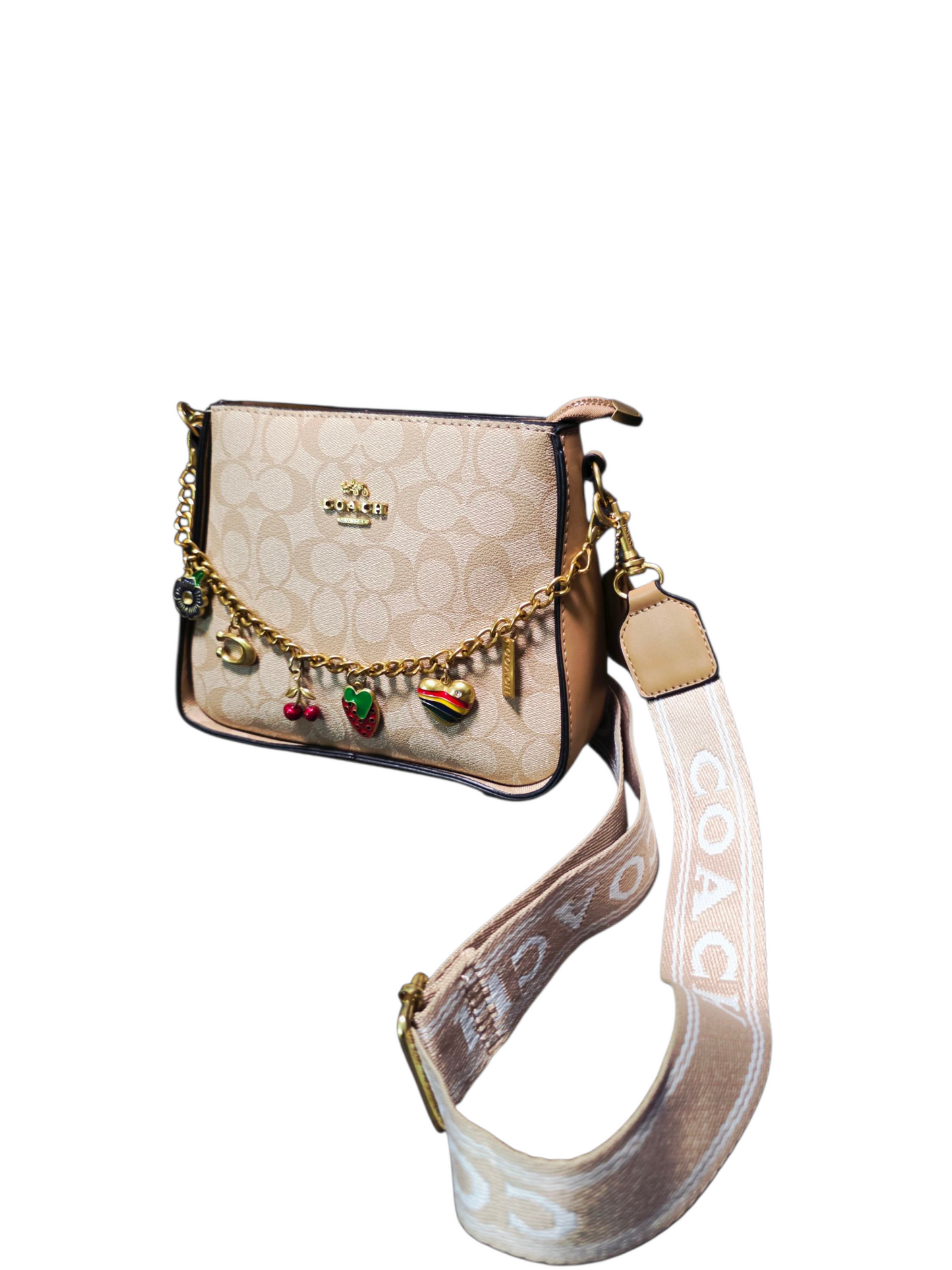🍓👜 Coach New York Women's Bag – Timeless Charm and Feminine Distinction ✨🌸