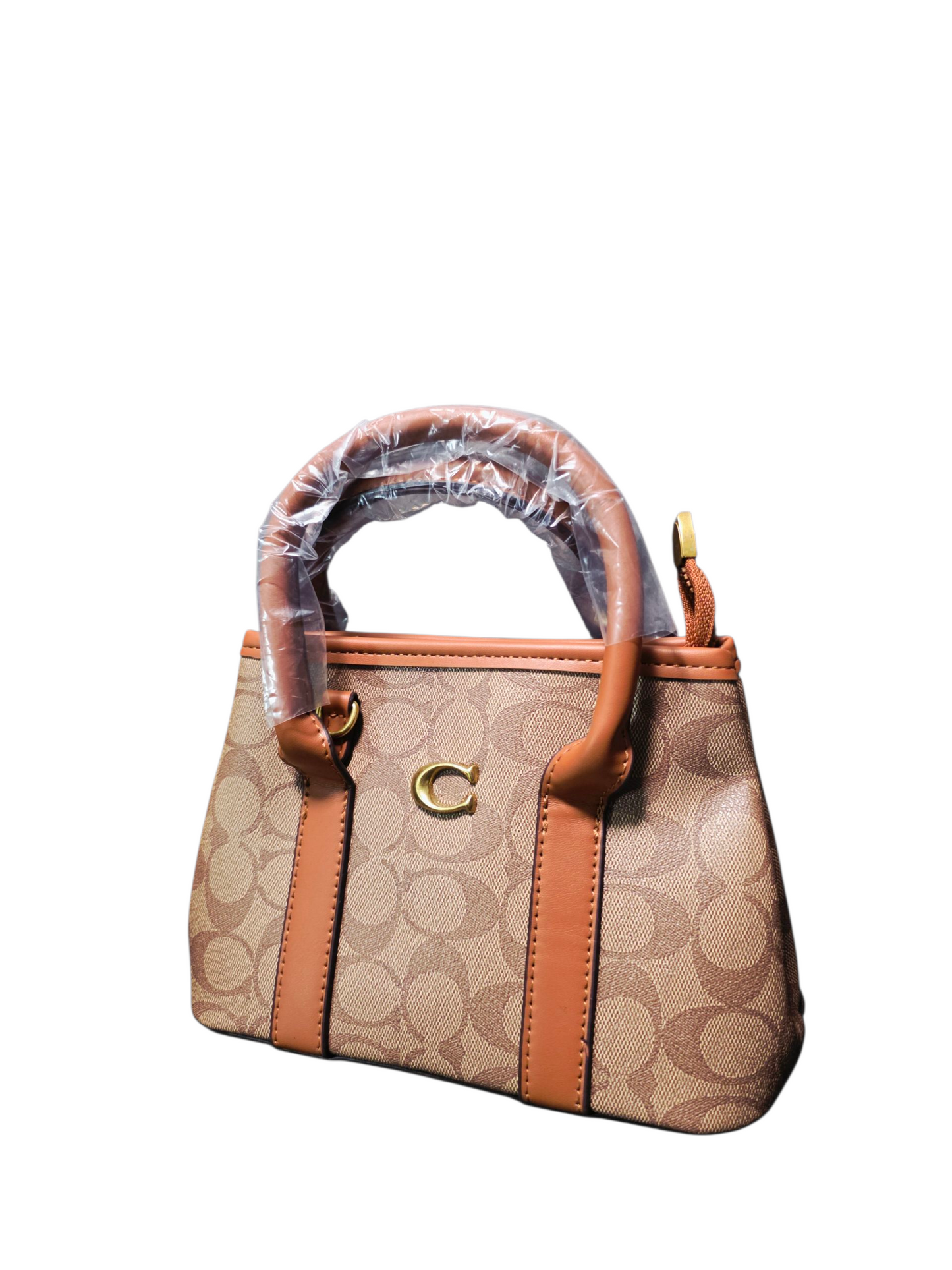 🕊️👜 Coach Beige Handbag for Women – Timeless Elegance and Sophisticated Character ✨🌸