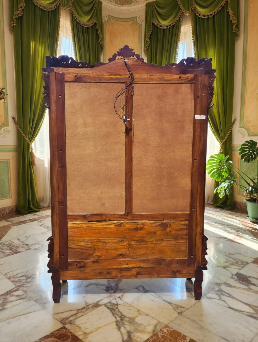 Victorian Carved Mahogany Display Cabinet with Curved Glass 🌿🏛️🌿