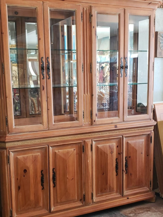 🏡🗝️Thomasville Rustic Display Case🗝️🏡
