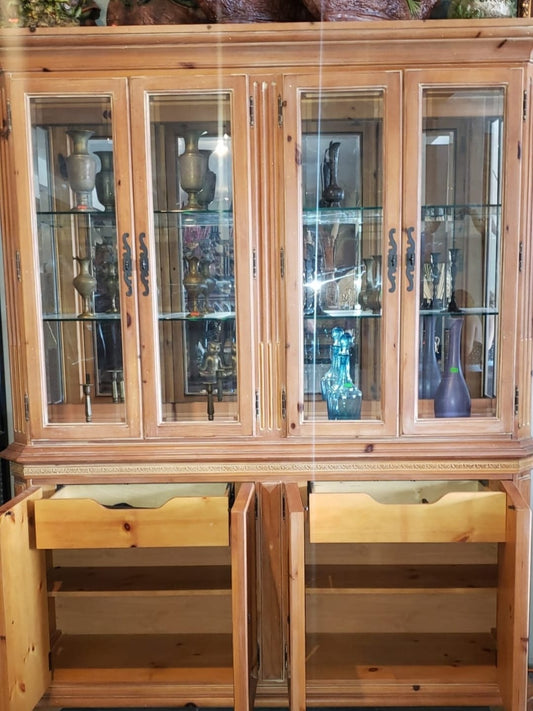 🏡🗝️Thomasville Rustic Display Case🗝️🏡