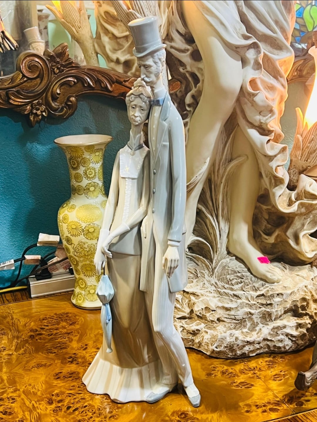 🌟 Escultura de Porcelana Fina Lladro 1033 - Vejez, año de emision 1969🕊️✨