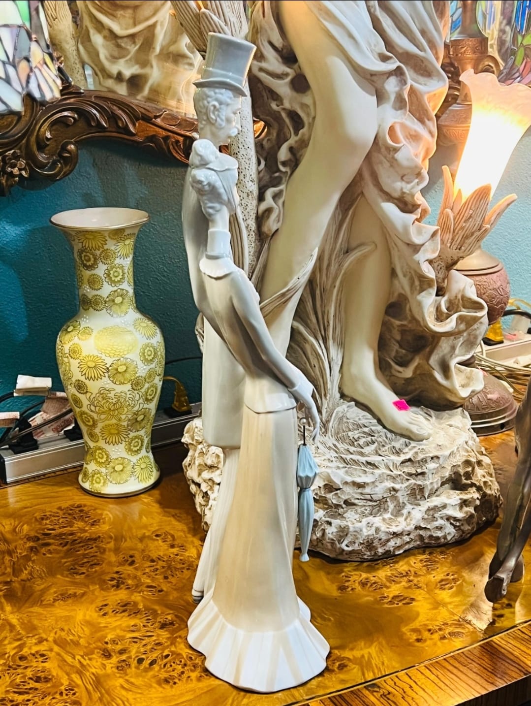 🌟 Escultura de Porcelana Fina Lladro 1033 - Vejez, año de emision 1969🕊️✨