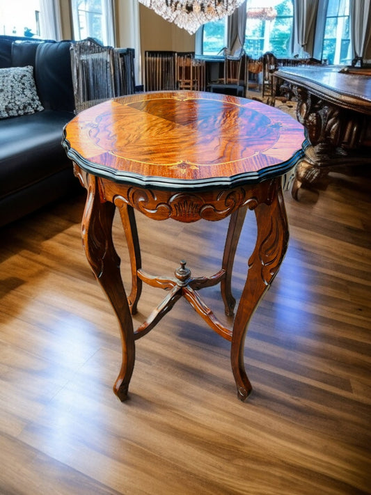🌟 Antique Table With Inlaid Wood ✨