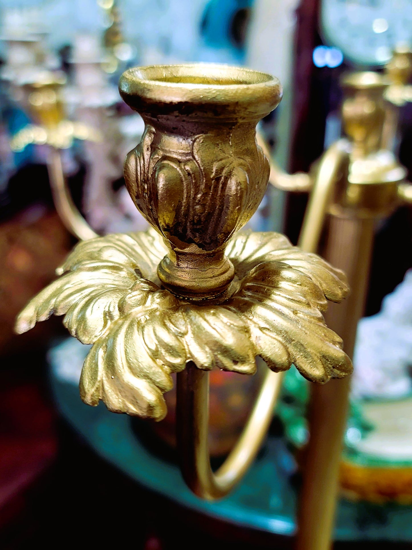 🕯️🔥¡Candelabros de Metal Dorado para 5 Velas! Elegancia y Estilo Exclusivo🔥🕯️