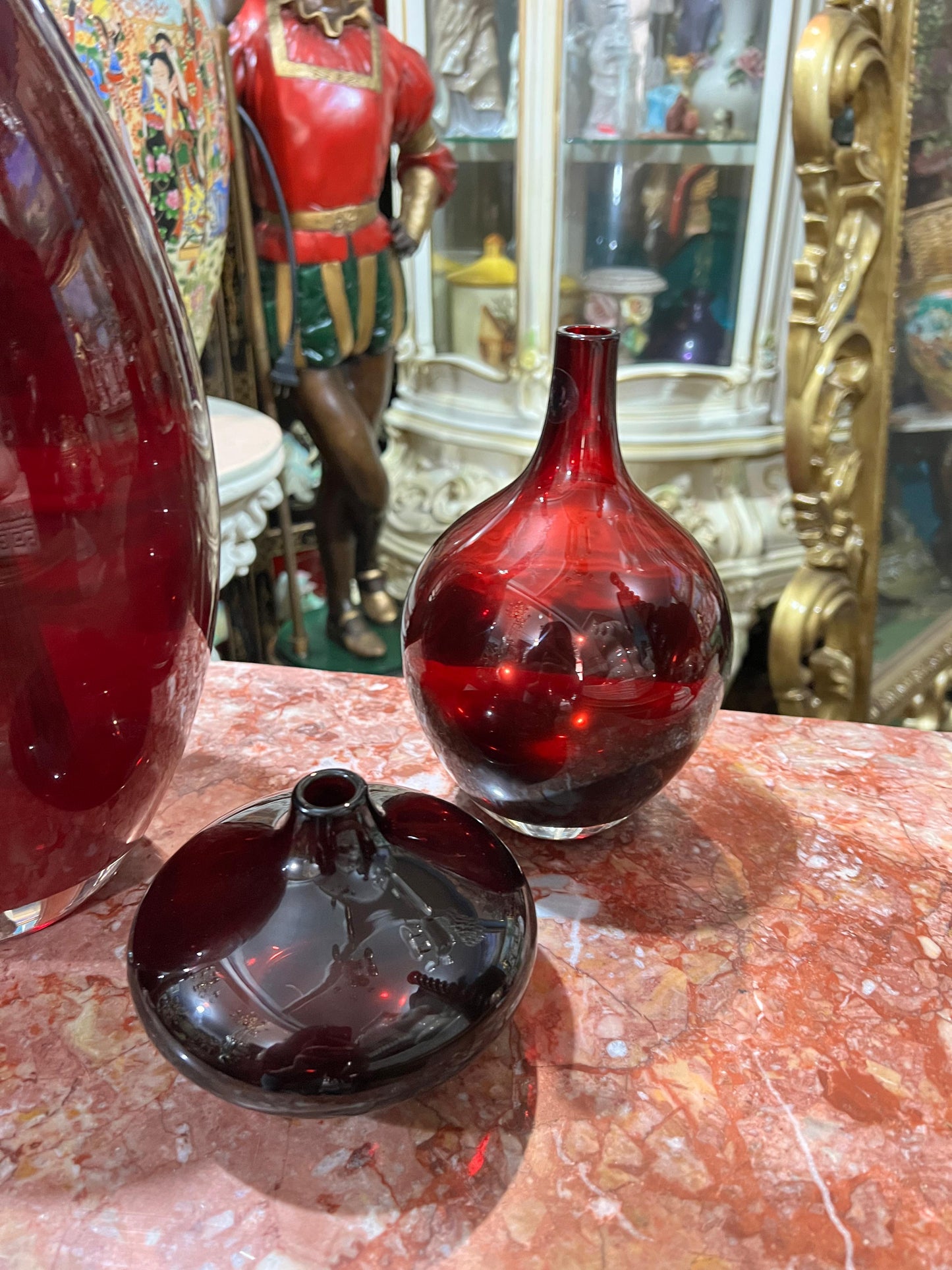 🕊️ Ruby Red Vases – Classic Scandinavian Design That Brightens Your Space 💎