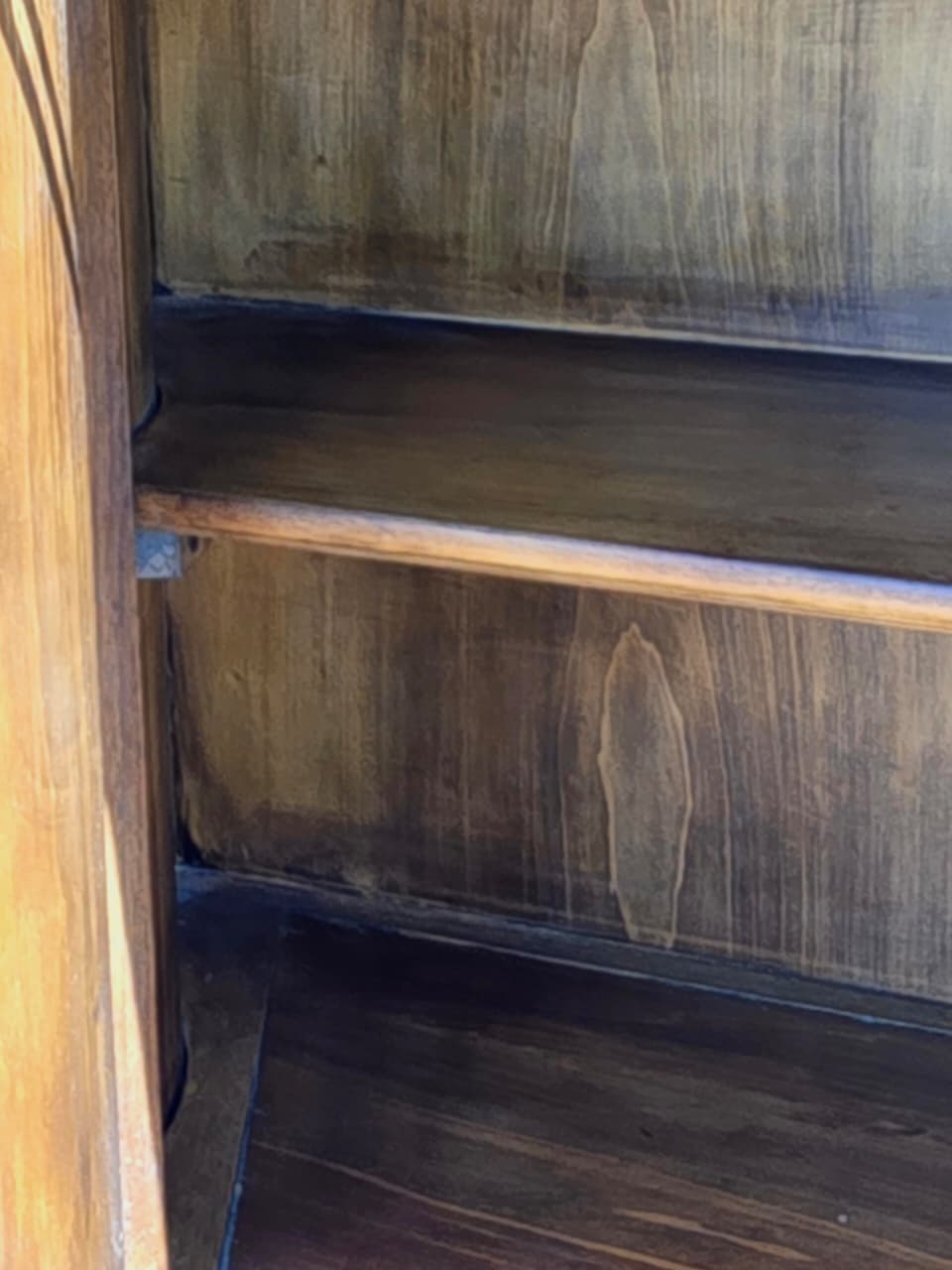 🔱🇮🇹 Comoda Italiana de Madera de Nogal – Arte y Elegancia en Cada Detalle 🇮🇹🔱