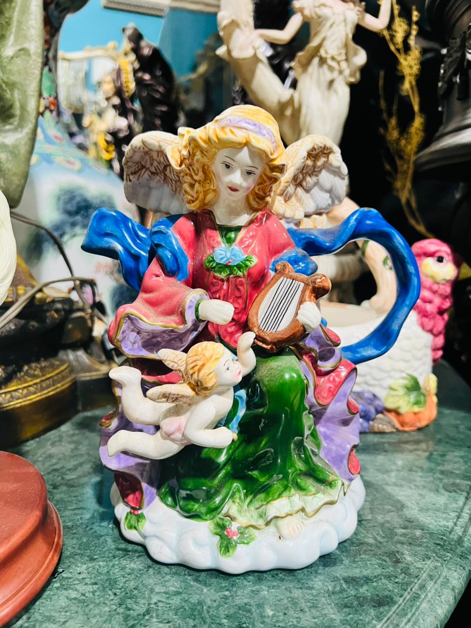 🎄 Jarra de Porcelana Fina con Figuras Angelicales – Vintage Navidad, 22 cm de Alto 🕊️