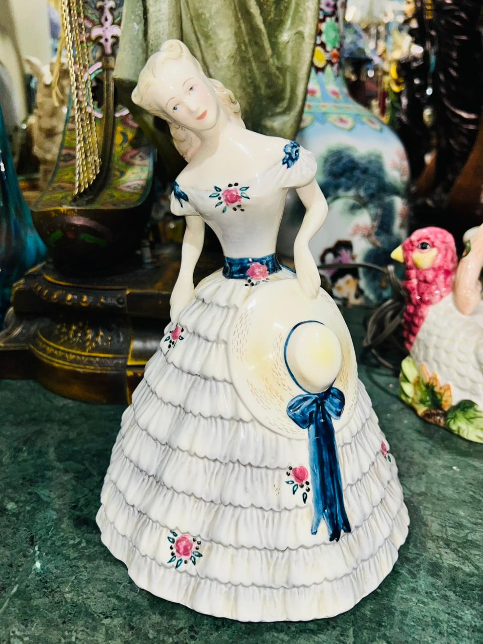 🌺🌸 Figura de Porcelana Fina – “Southern Belle” por Peggy Porcher para Goldscheider, 1950 🕊️🌺