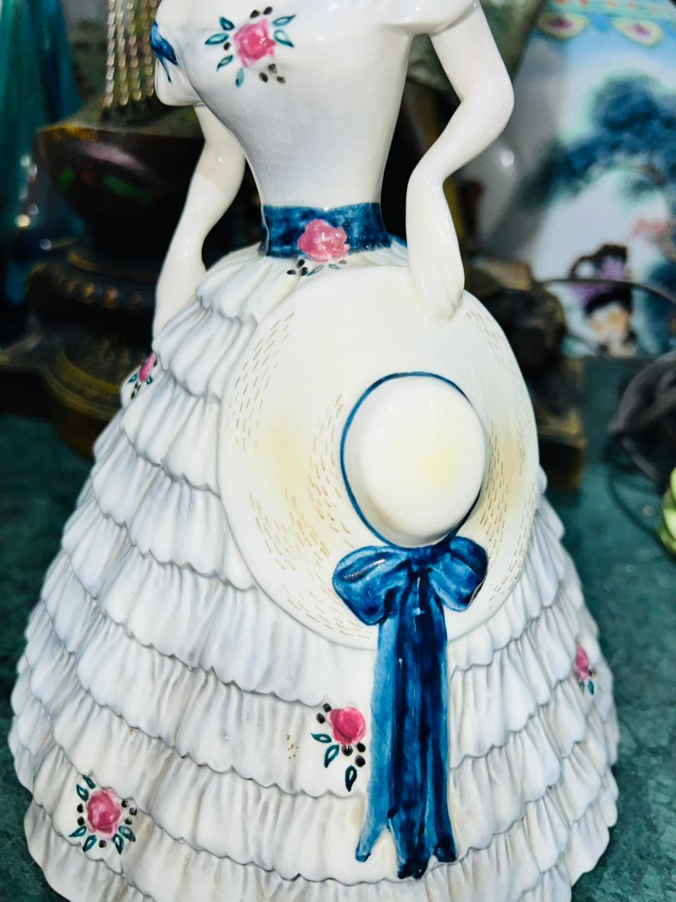 🌺🌸 Figura de Porcelana Fina – “Southern Belle” por Peggy Porcher para Goldscheider, 1950 🕊️🌺