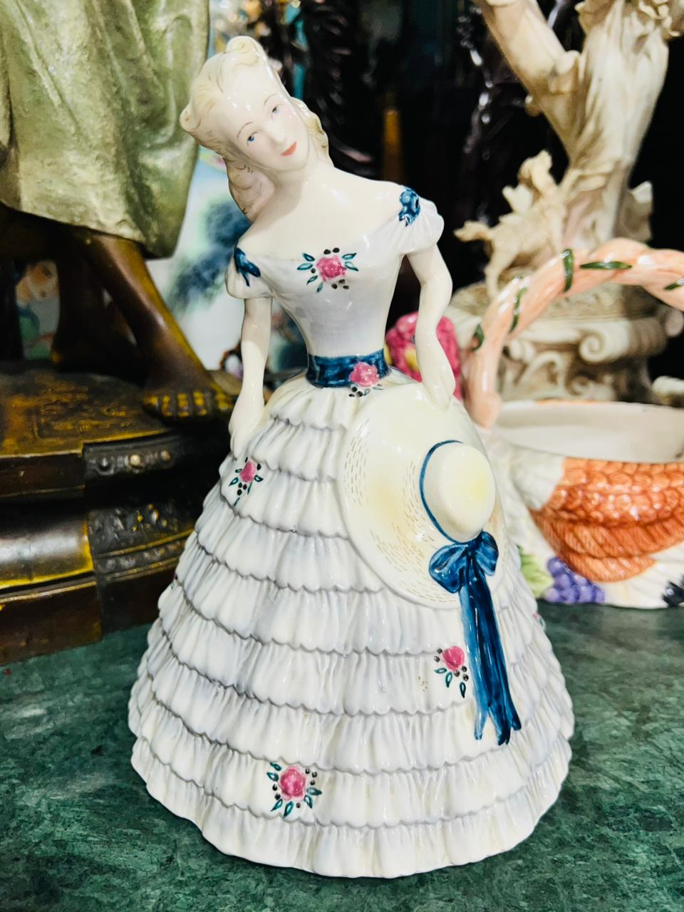 🌺🌸 Figura de Porcelana Fina – “Southern Belle” por Peggy Porcher para Goldscheider, 1950 🕊️🌺