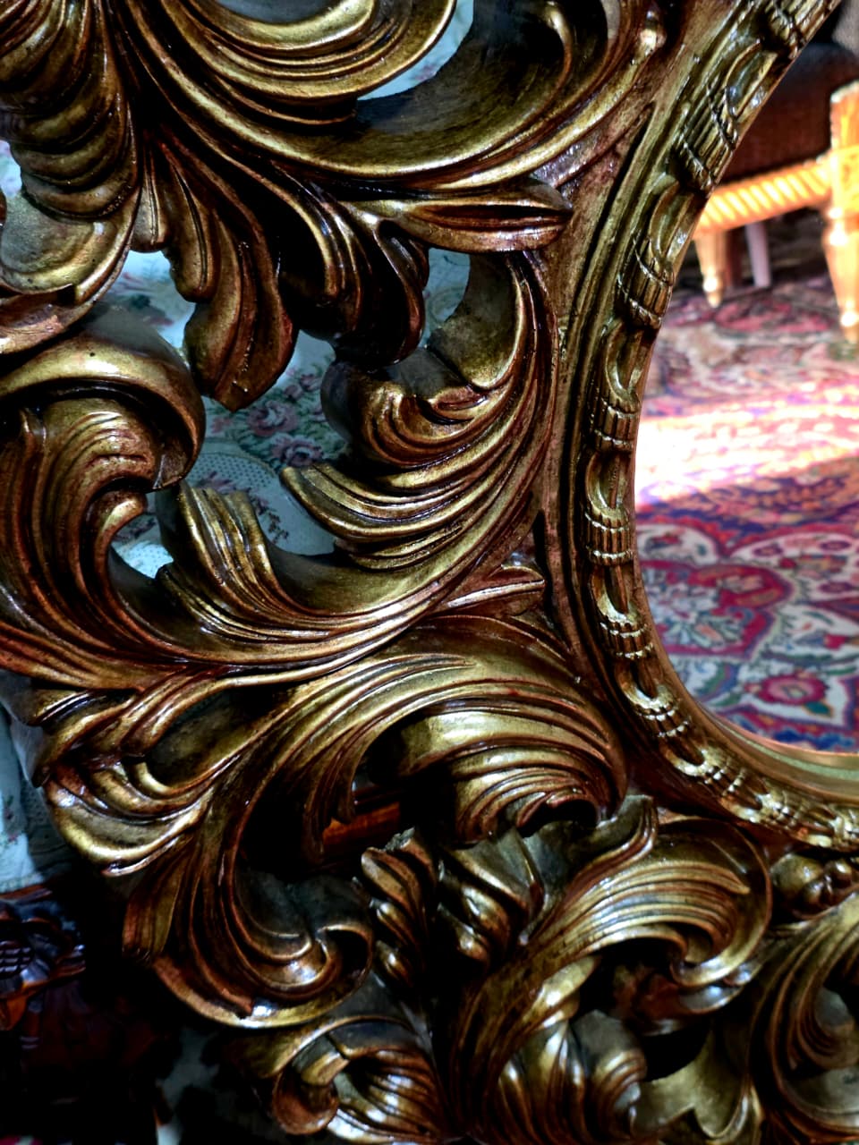 💫Round Circus Style Mirror — Golden Majesty in Resin and Polyurethane💫