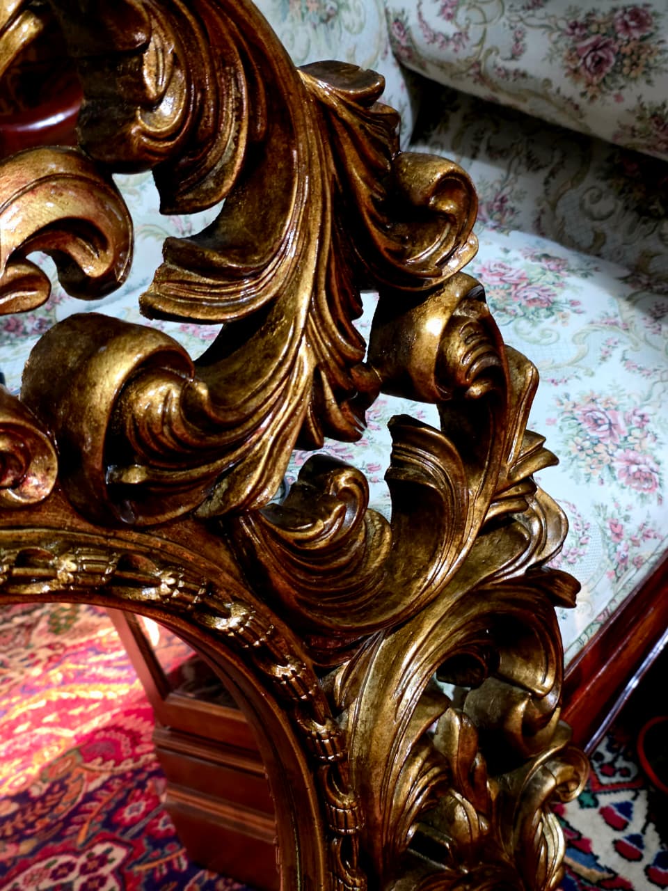 💫Round Circus Style Mirror — Golden Majesty in Resin and Polyurethane💫