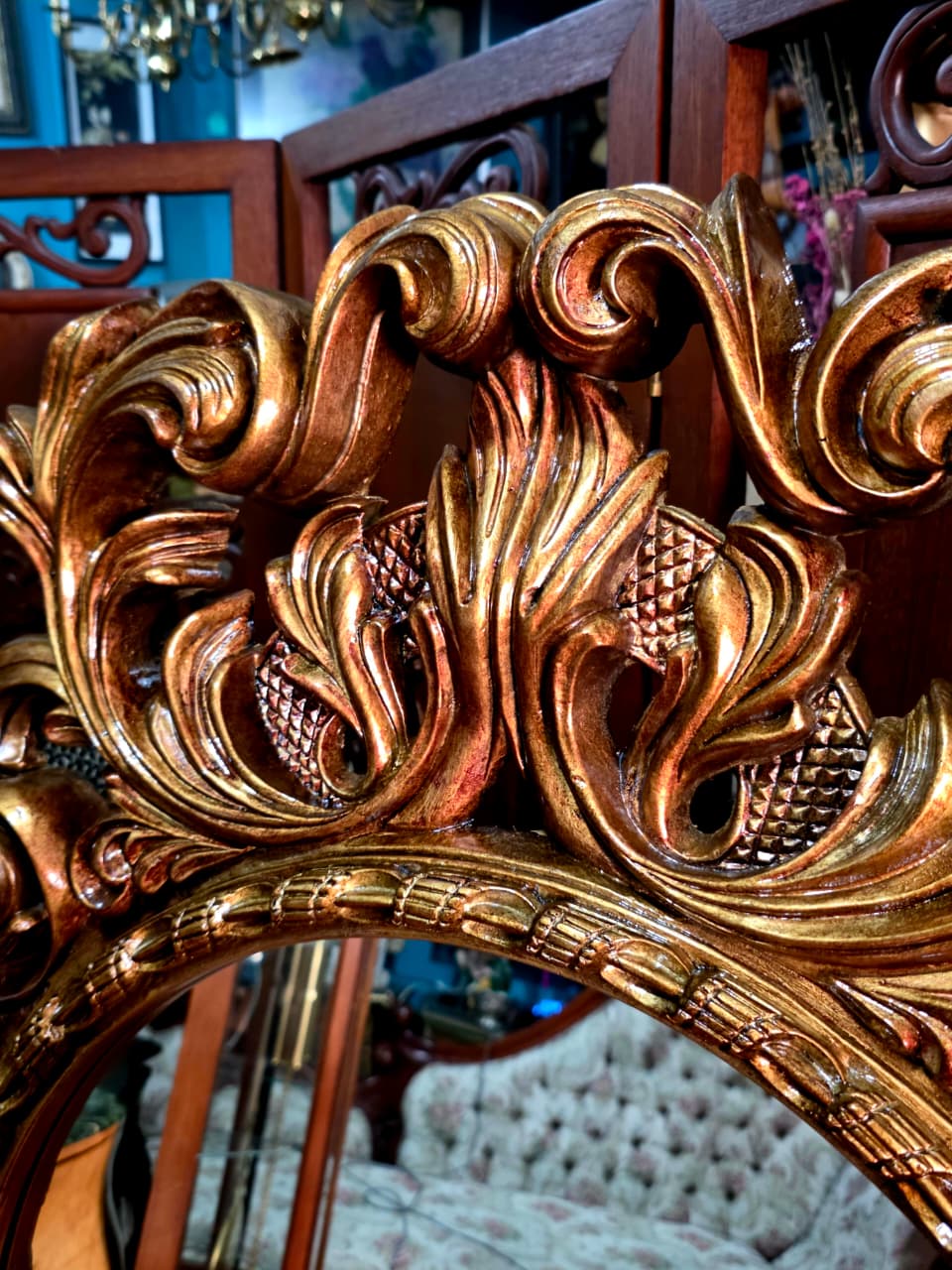 💫Round Circus Style Mirror — Golden Majesty in Resin and Polyurethane💫