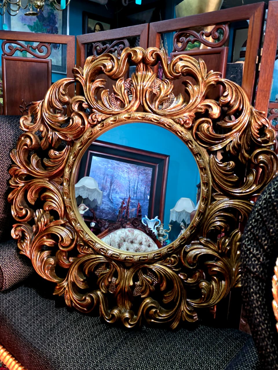 💫Round Circus Style Mirror — Golden Majesty in Resin and Polyurethane💫