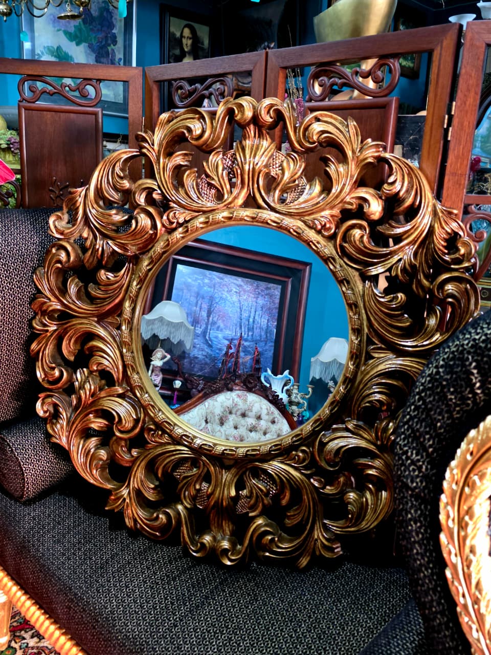 💫Round Circus Style Mirror — Golden Majesty in Resin and Polyurethane💫