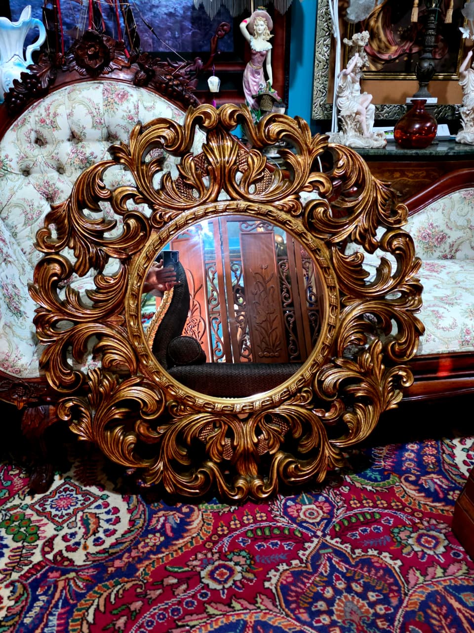 💫Round Circus Style Mirror — Golden Majesty in Resin and Polyurethane💫