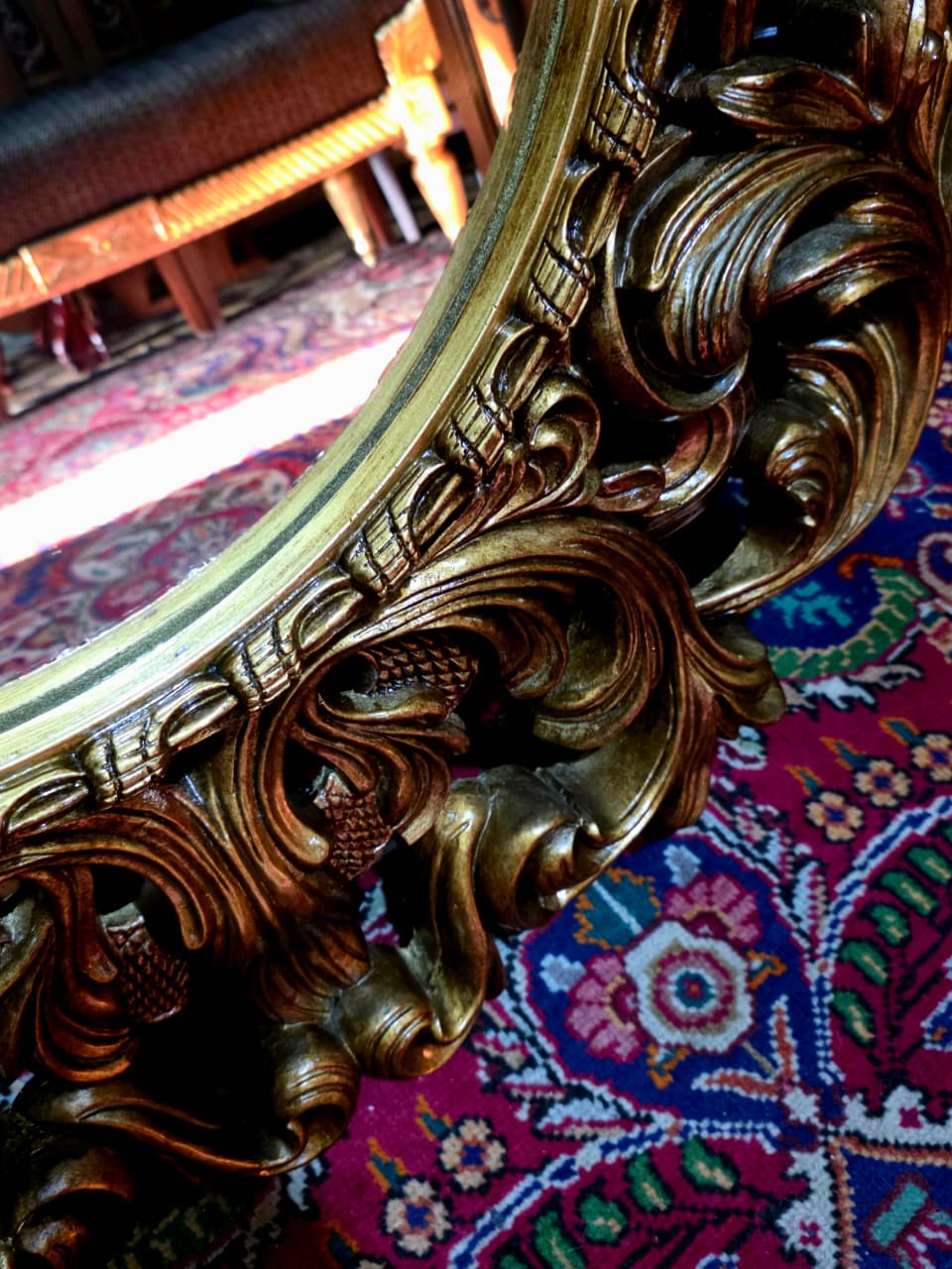 💫Round Circus Style Mirror — Golden Majesty in Resin and Polyurethane💫