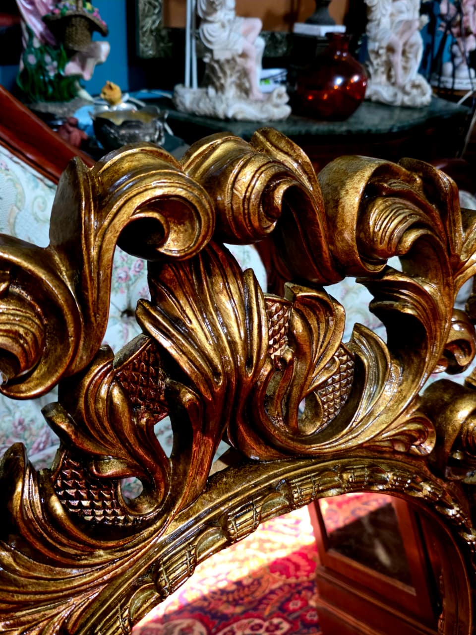 💫Round Circus Style Mirror — Golden Majesty in Resin and Polyurethane💫