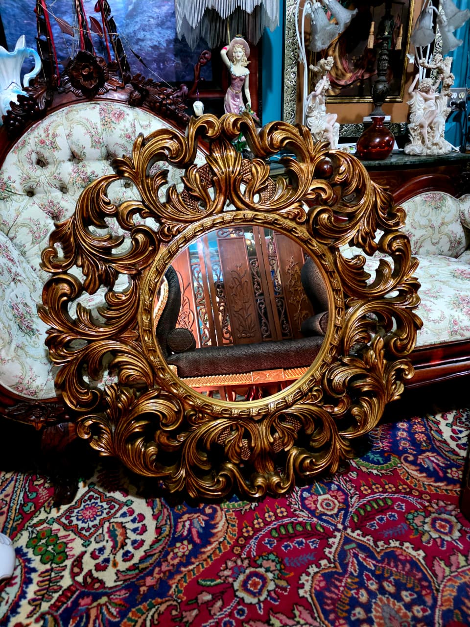 💫Round Circus Style Mirror — Golden Majesty in Resin and Polyurethane💫