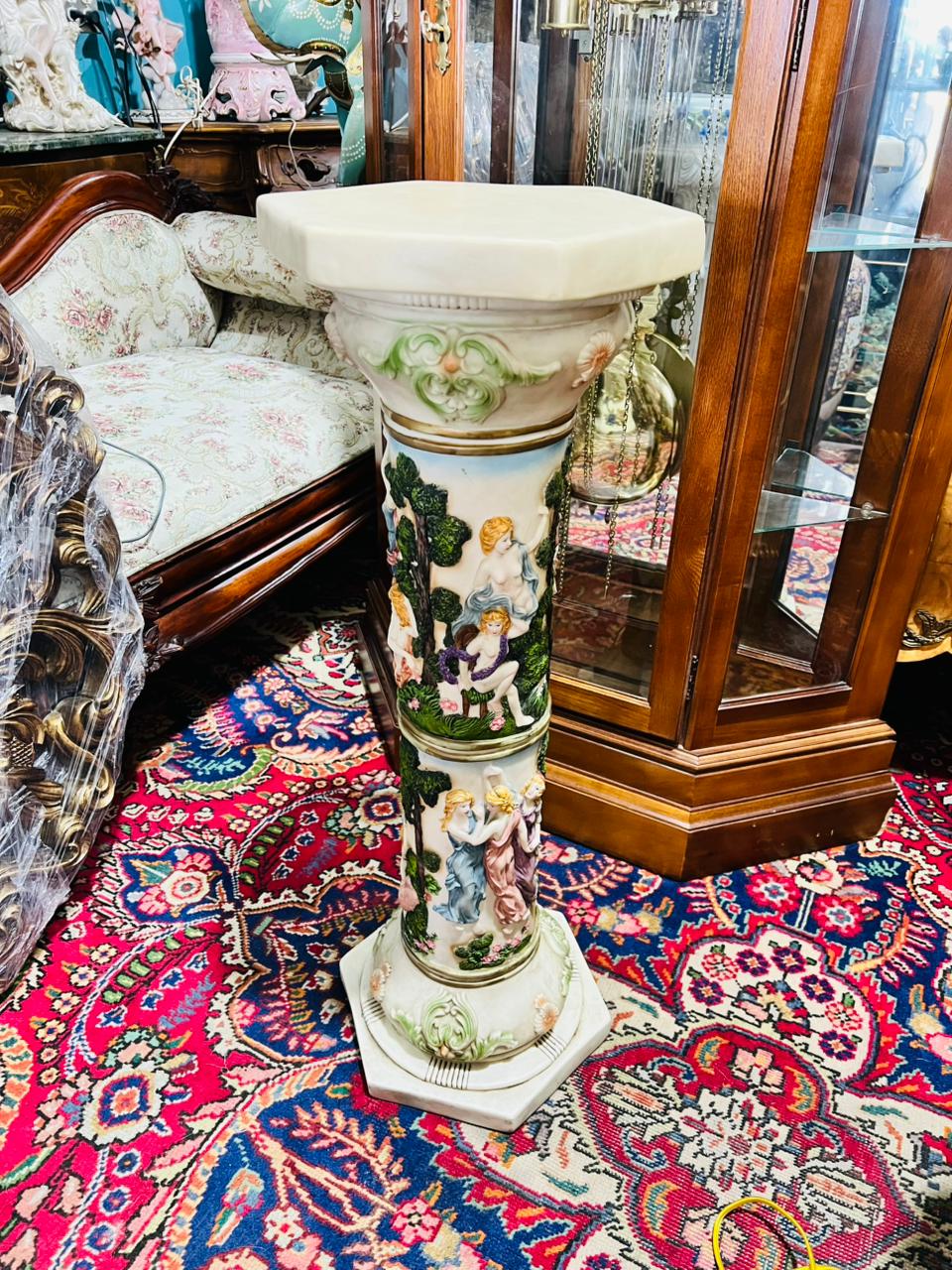 Decorative Pedestal in Classic Style with Figurative Scenes in Relief🏛️