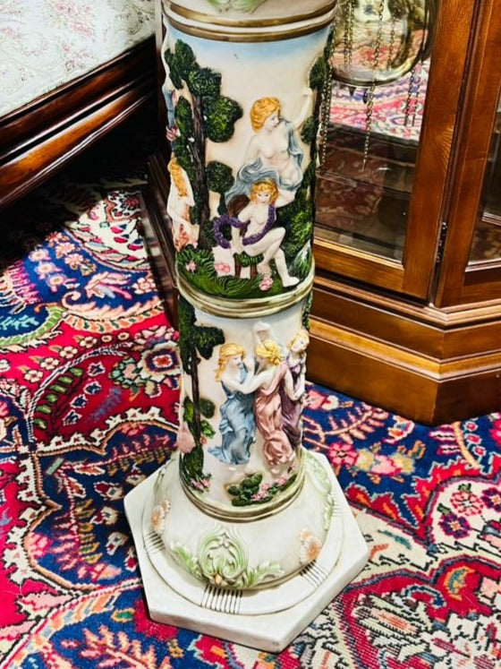 Decorative Pedestal in Classic Style with Figurative Scenes in Relief🏛️