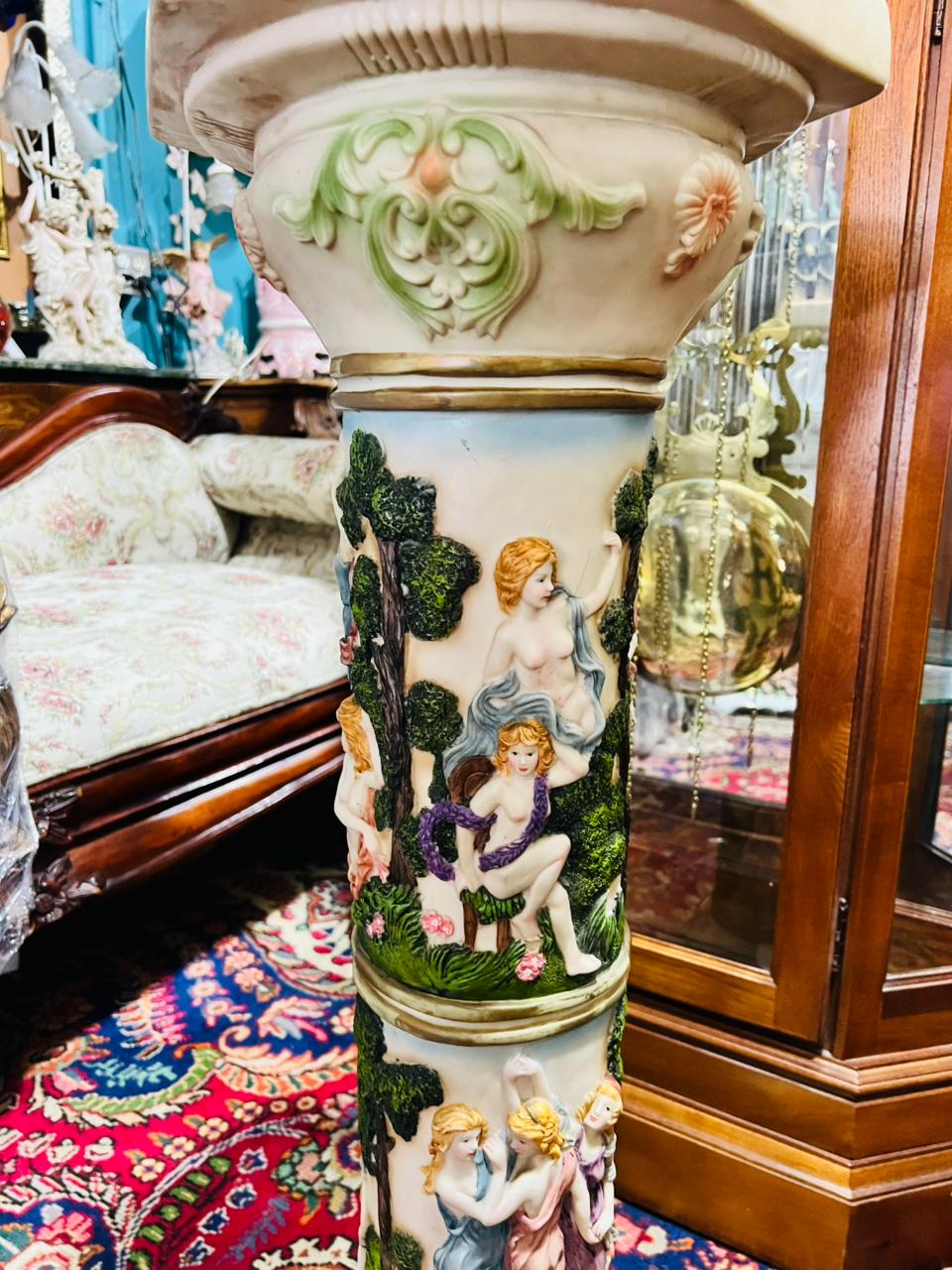 Decorative Pedestal in Classic Style with Figurative Scenes in Relief🏛️