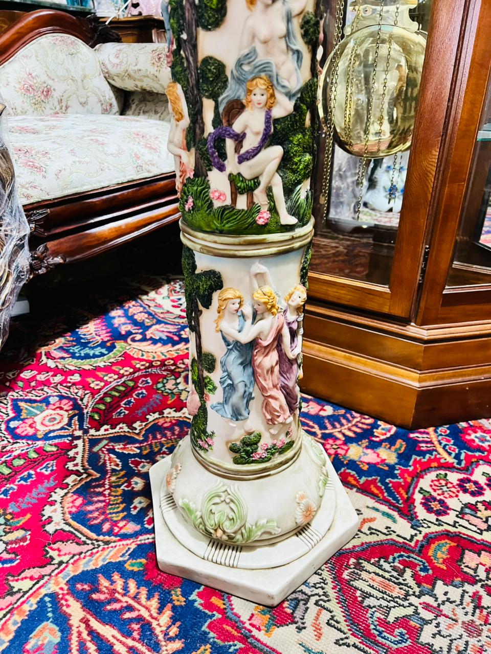 Decorative Pedestal in Classic Style with Figurative Scenes in Relief🏛️
