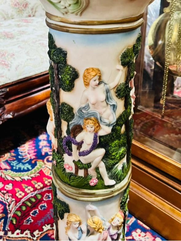 Decorative Pedestal in Classic Style with Figurative Scenes in Relief🏛️